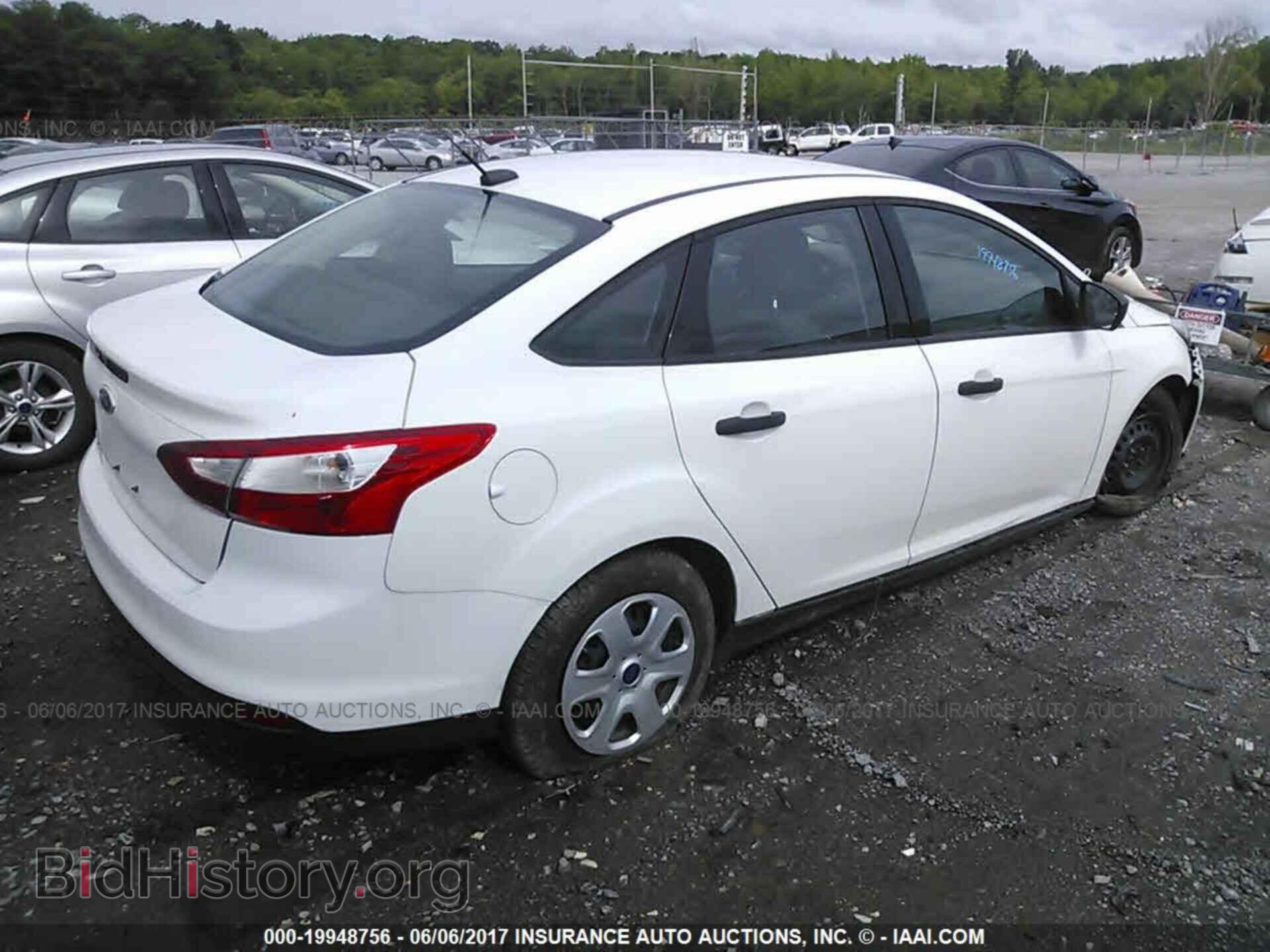 2012 Ford Focus - VIN: 1FAHP3E21CL297962 - Photo 4