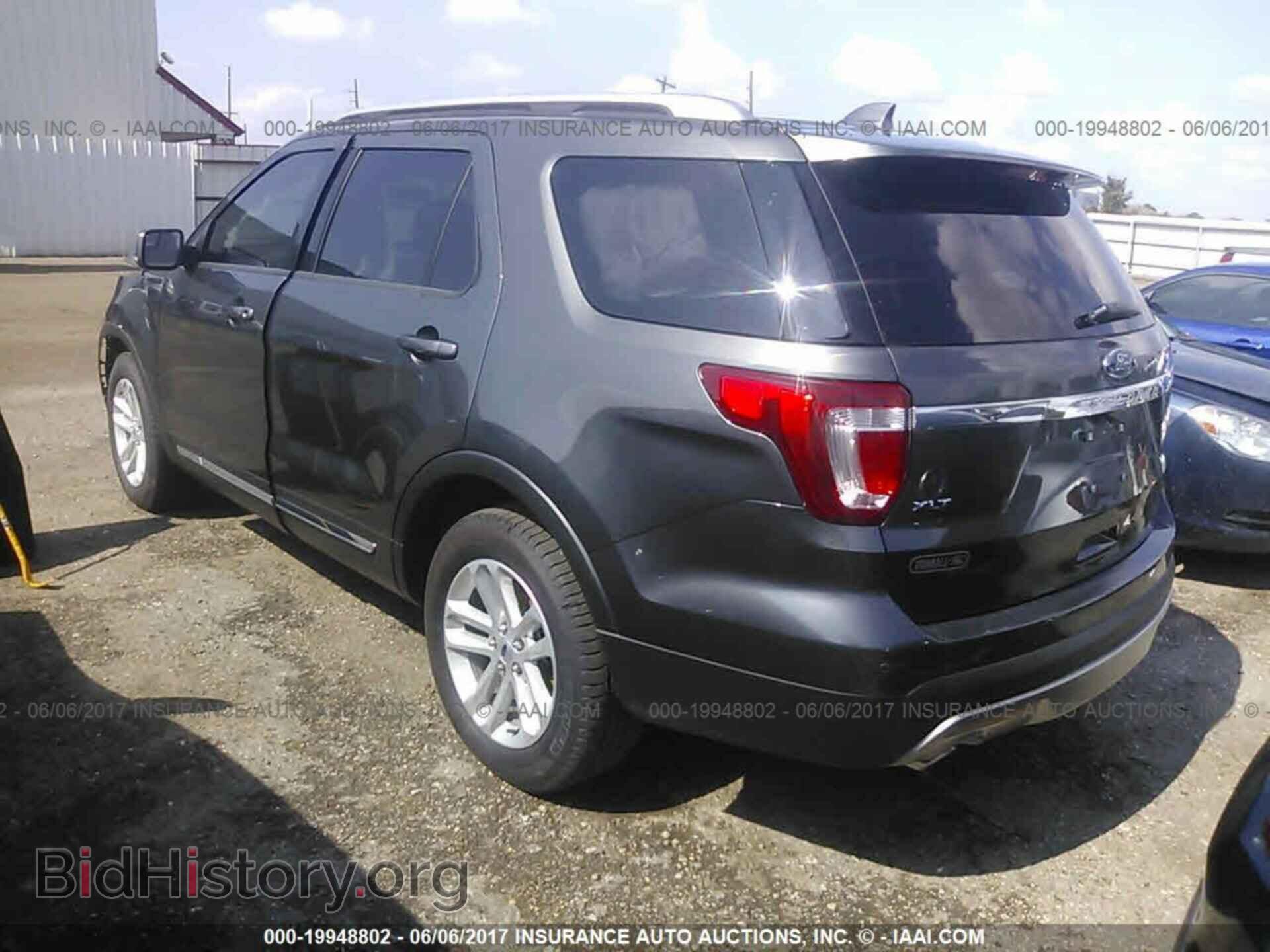 2017 Ford Explorer - VIN: 1FM5K7D81HGB52182 - Photo 3