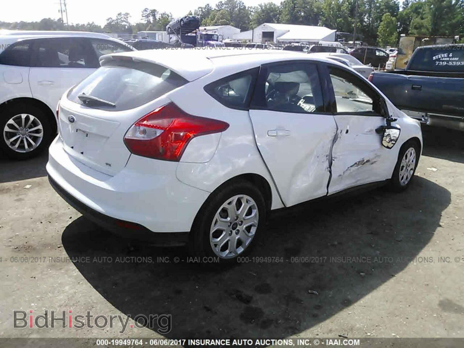 2012 Ford Focus - VIN: 1FAHP3K23CL244958 - Photo 4