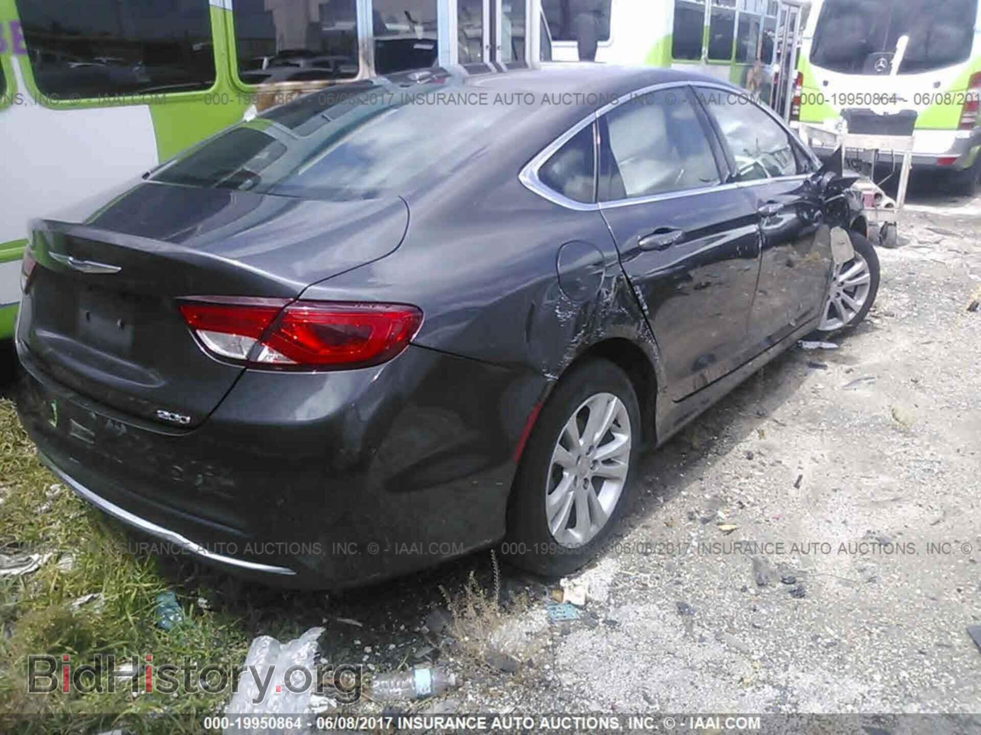 2015 Chrysler 200 - VIN: 1C3CCCAB0FN734305 - Photo 4
