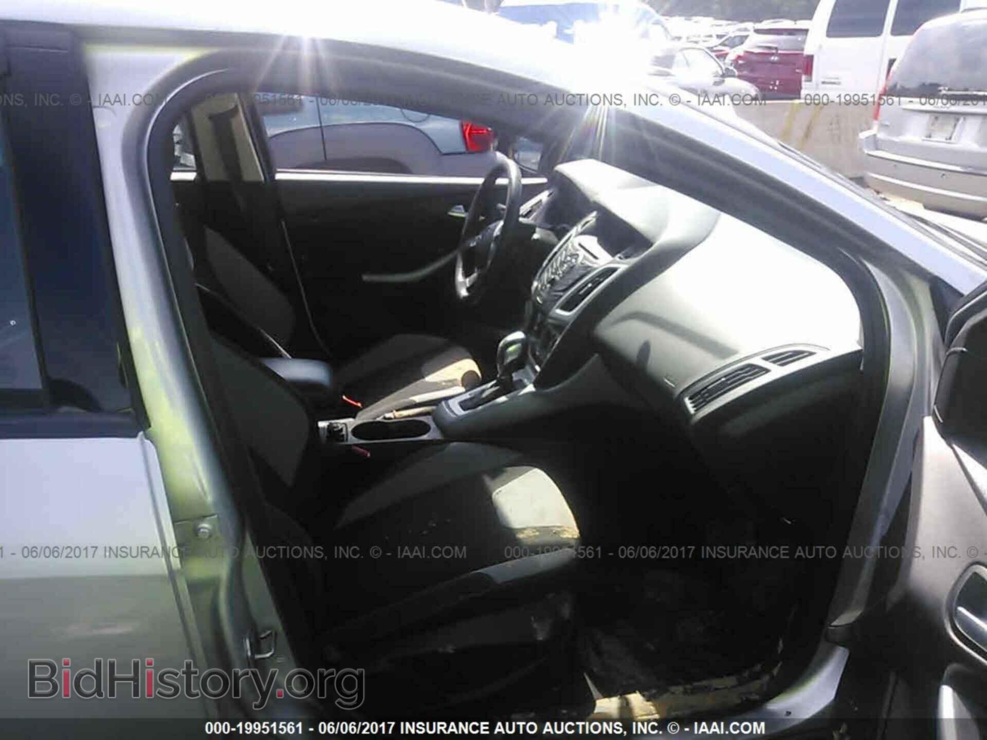 2012 Ford Focus - VIN: 1FAHP3F20CL433013 - Photo 5