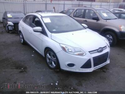 2014 Ford FOCUS, white — VIN 1FADP3F22EL156429, IAAI