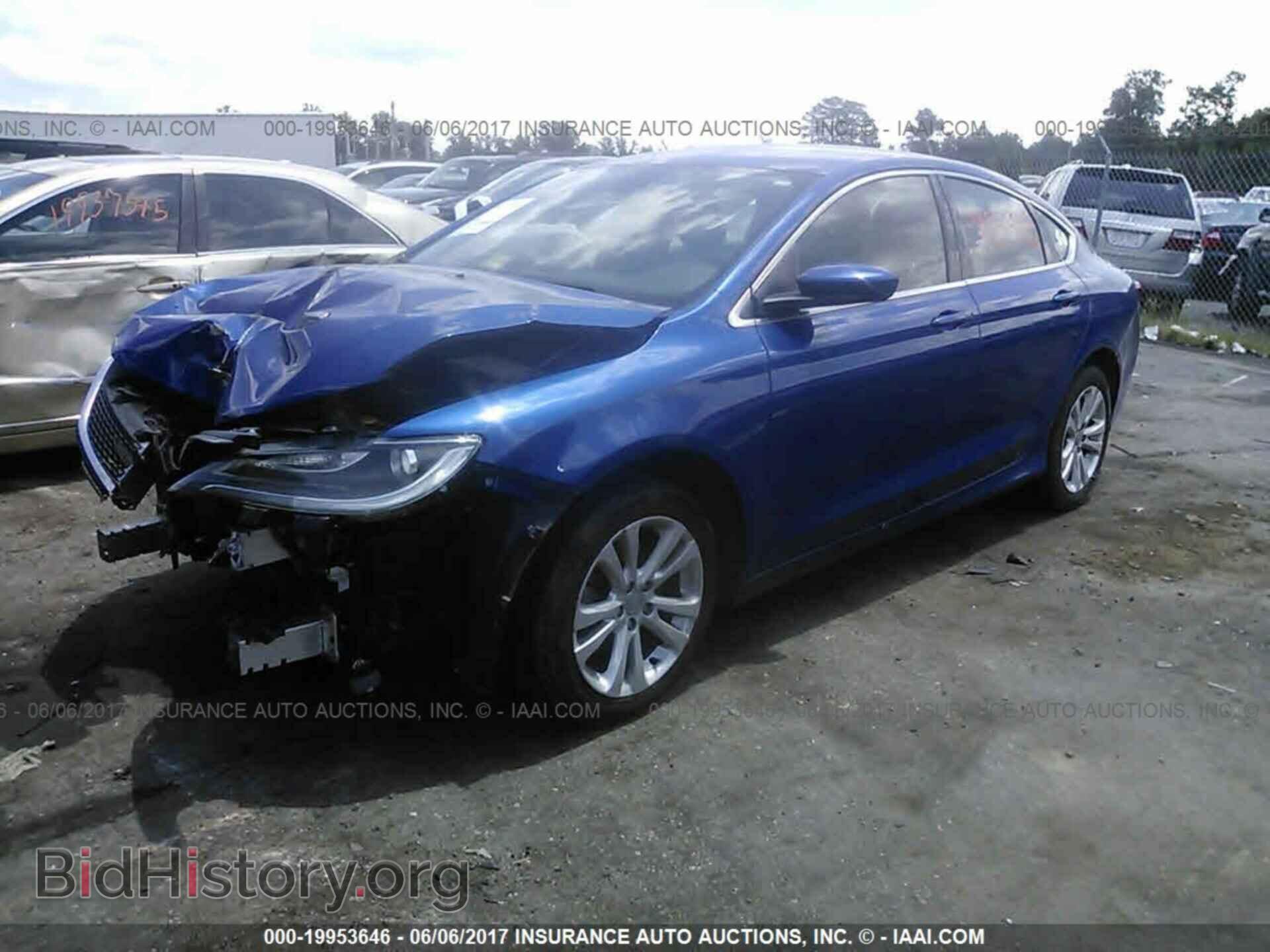 2015 Chrysler 200 - VIN: 1C3CCCAB1FN531861 - Photo 2