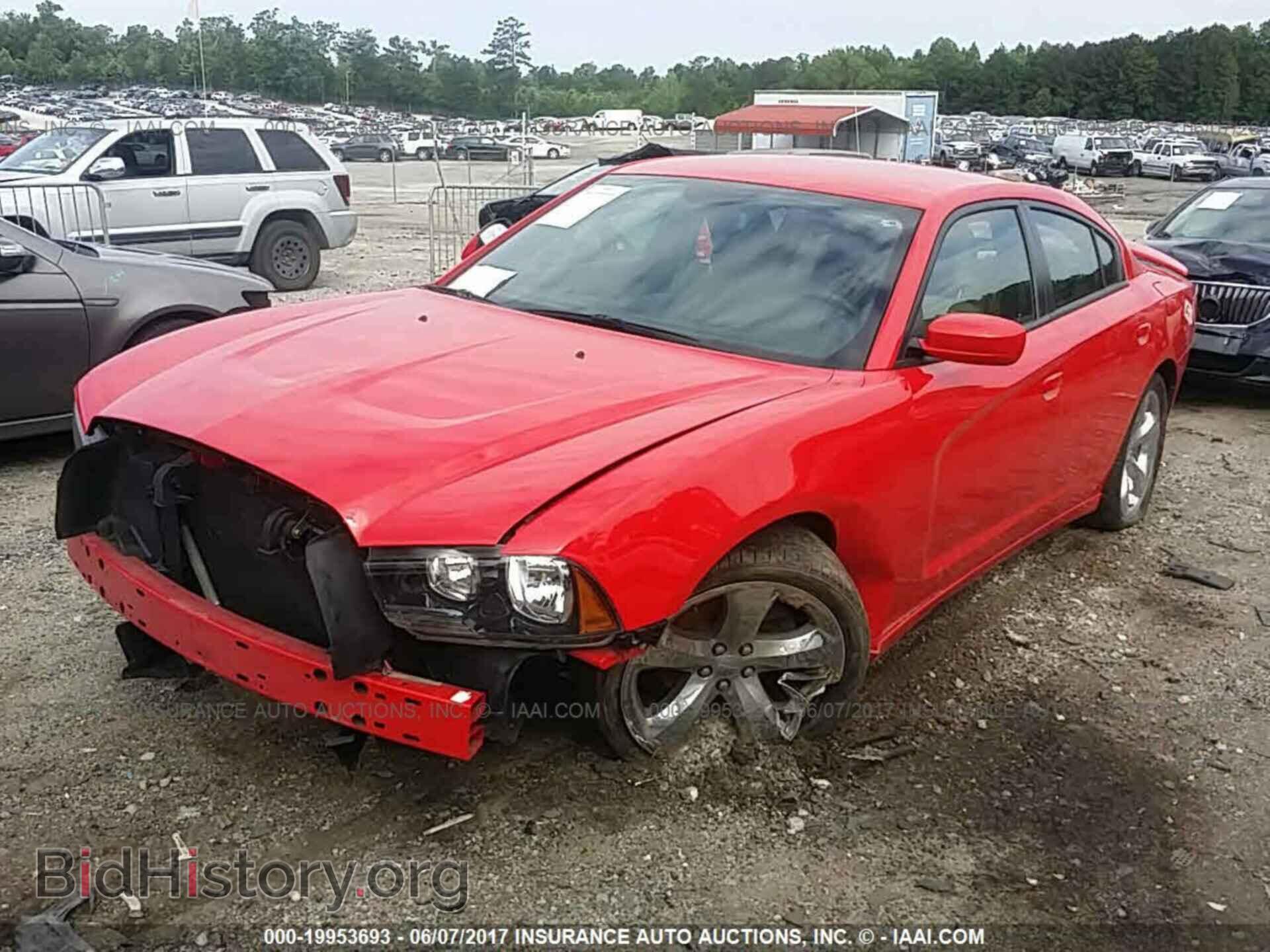 2014 Dodge Charger - VIN: 2C3CDXBG2EH345395 - Photo 2