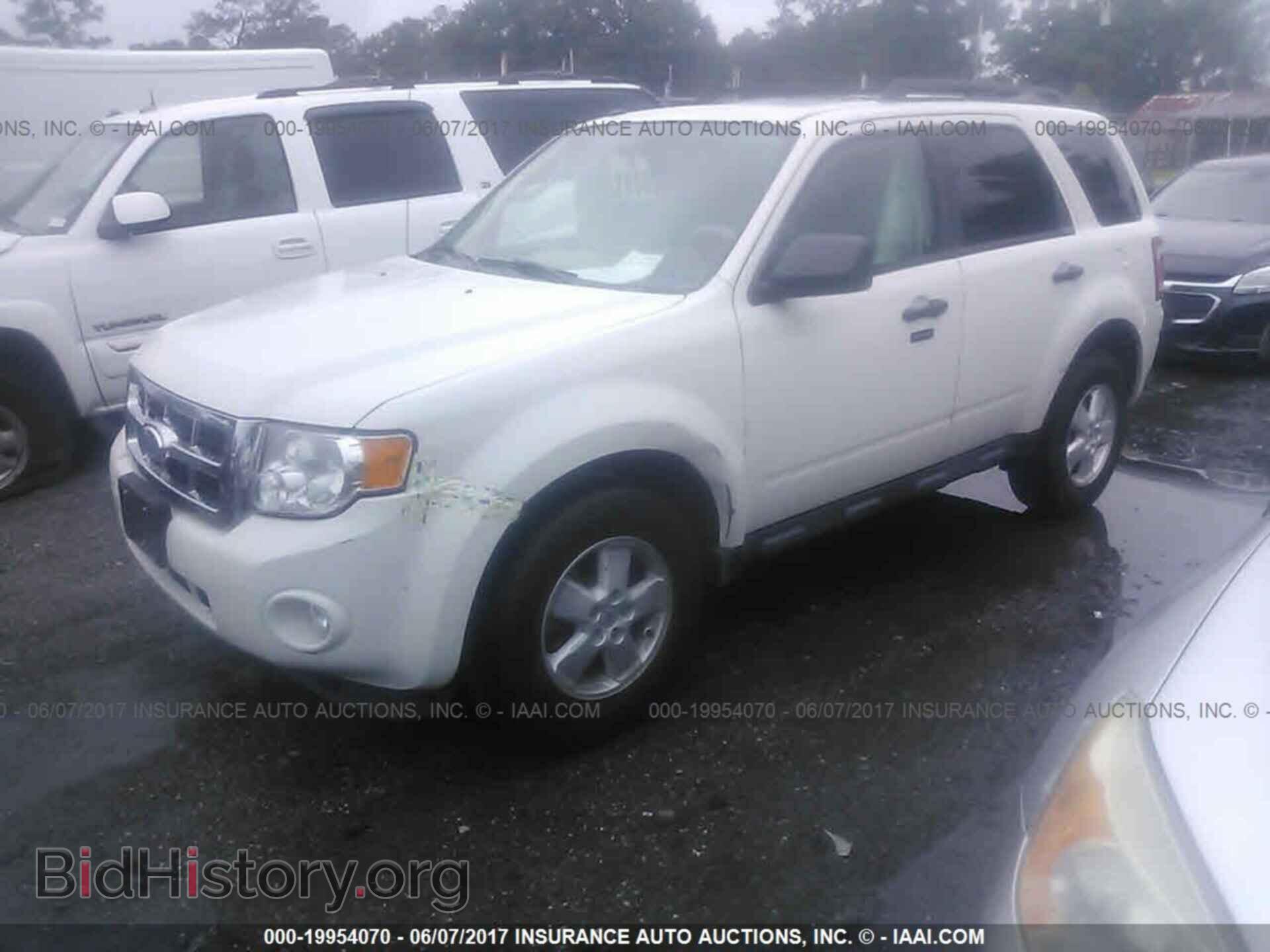 2012 Ford Escape - VIN: 1FMCU0D78CKB38642 - Фото 2