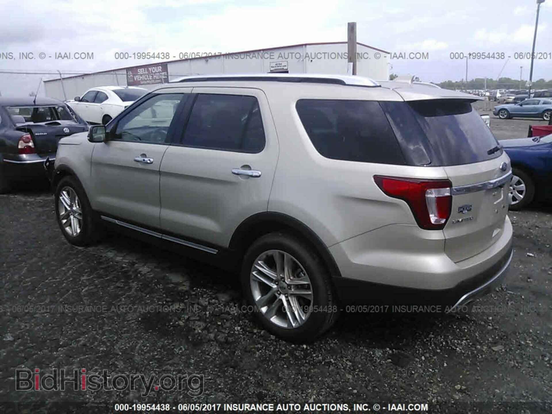 2017 Ford Explorer - VIN: 1FM5K7F88HGB76363 - Photo 3