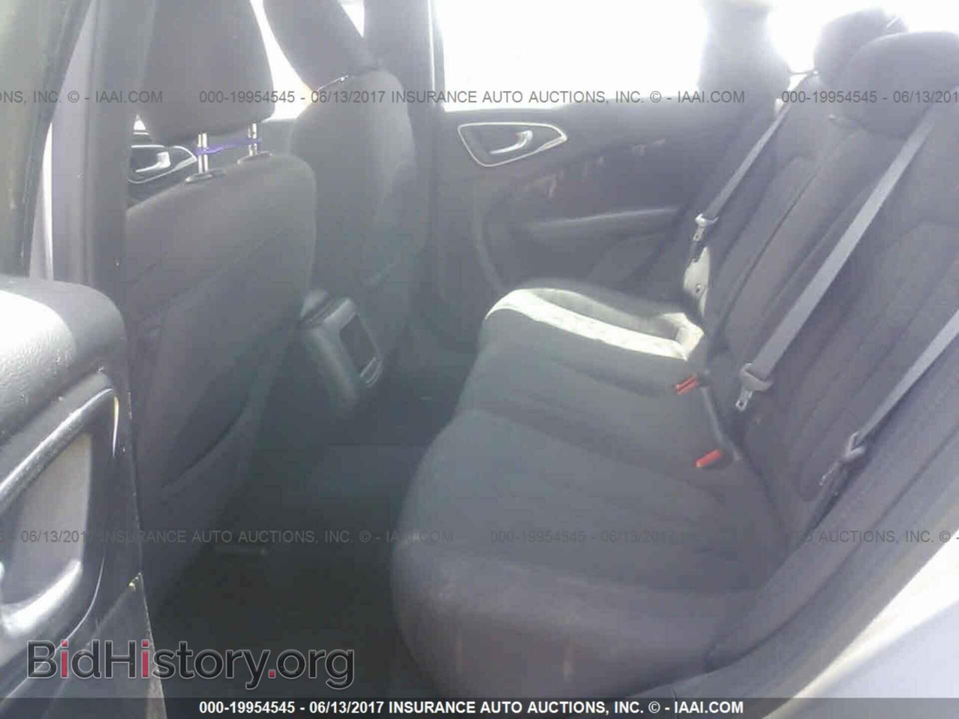 2015 Chrysler 200 - VIN: 1C3CCCAB5FN723915 - Photo 8