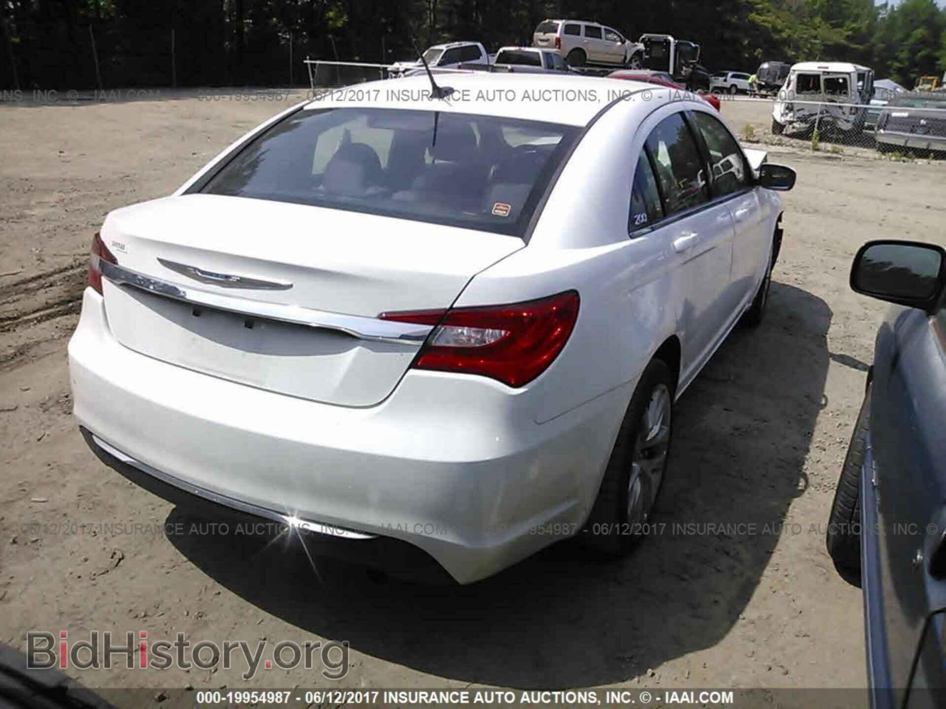 2012 Chrysler 200 - VIN: 1C3CCBAB7CN325918 - Фото 4