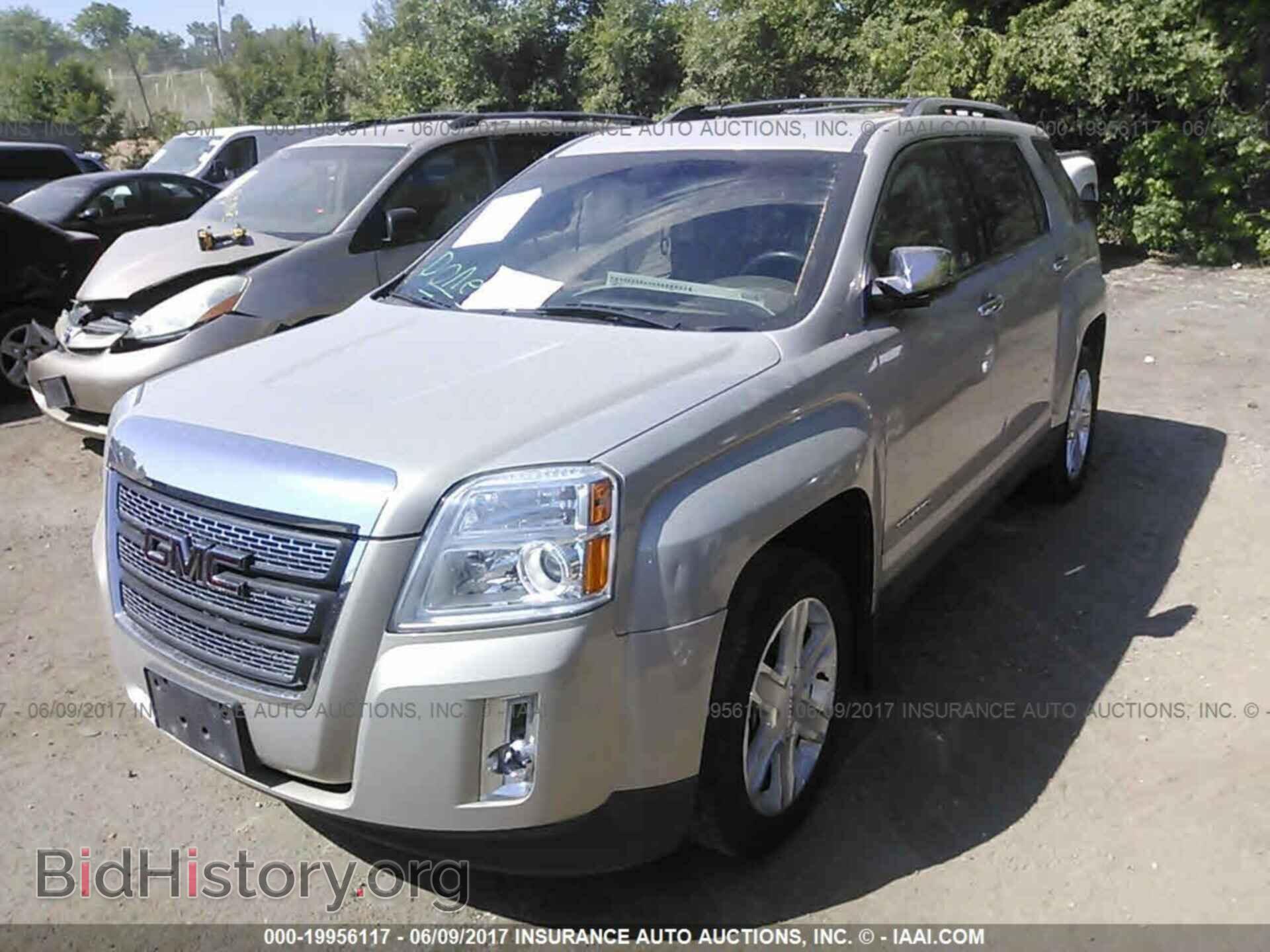 2011 Gmc Terrain - VIN: 2CTALWEC5B6255923 - Photo 2