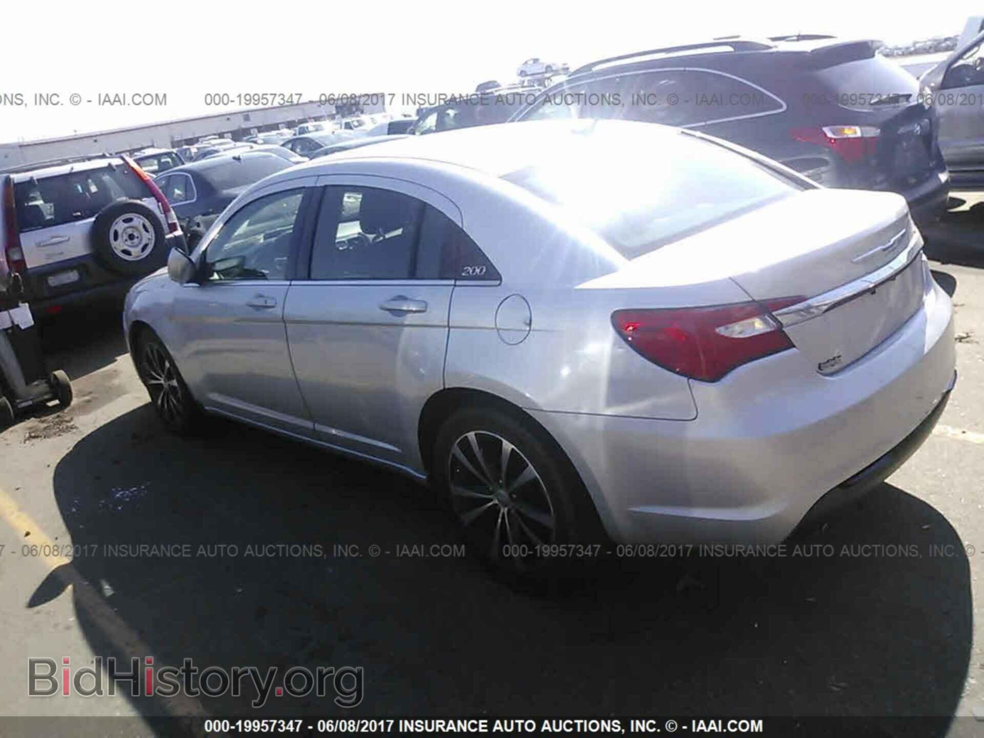 2012 Chrysler 200 - VIN: 1C3CCBBG9CN304322 - Photo 3