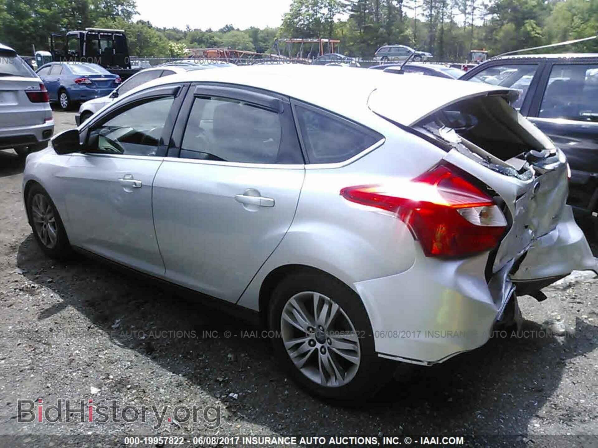 2012 Ford Focus - VIN: 1FAHP3M25CL331452 - Photo 3