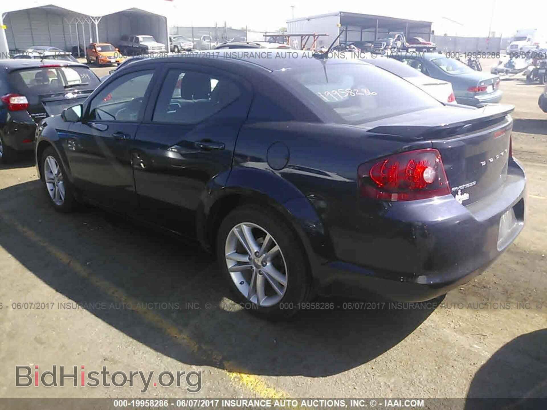 2011 Dodge Avenger - VIN: 1B3BD1FG3BN596090 - Фото 3