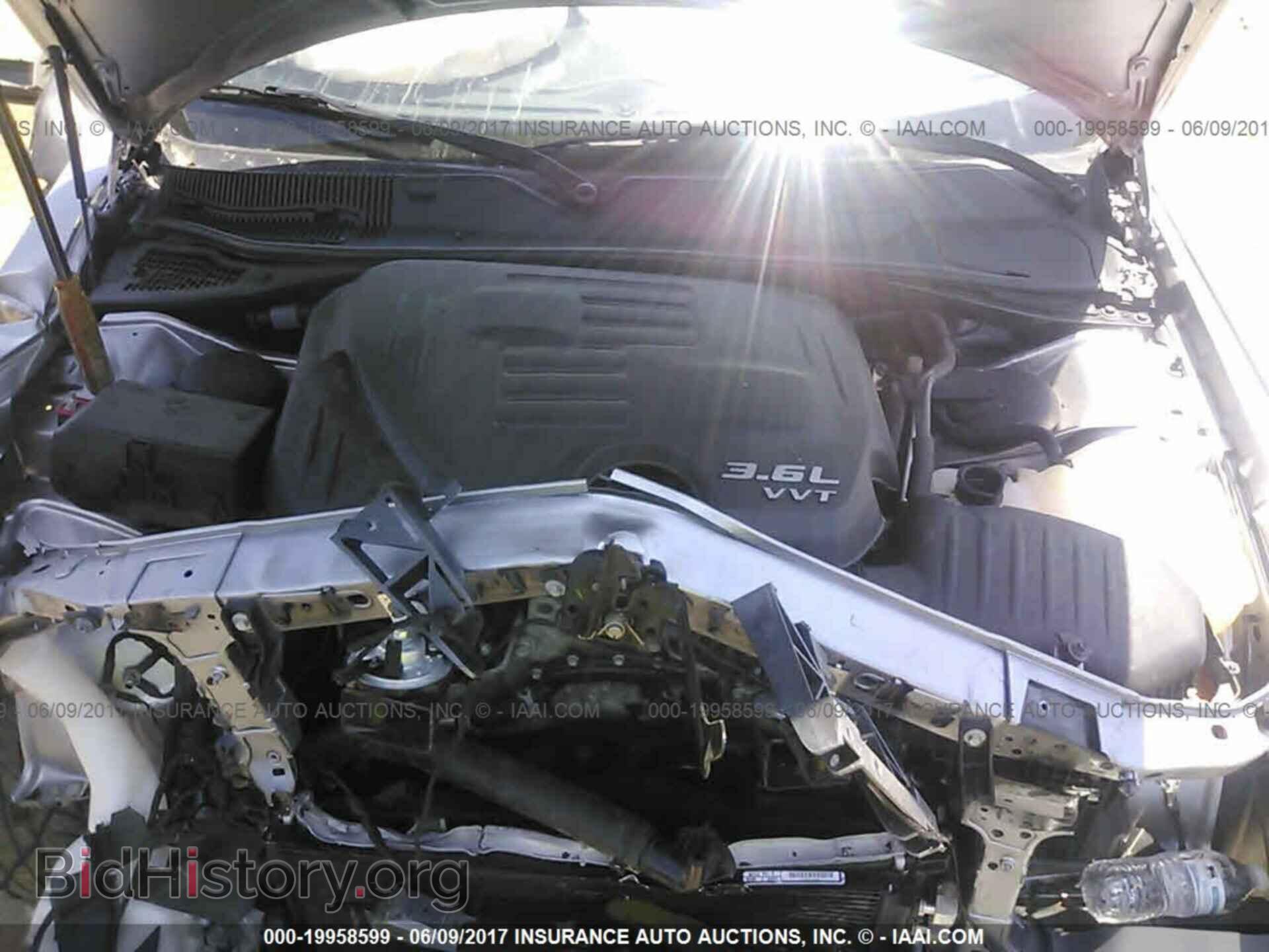 2016 Dodge Challenger - VIN: 2C3CDZAG1GH162800 - Фото 10