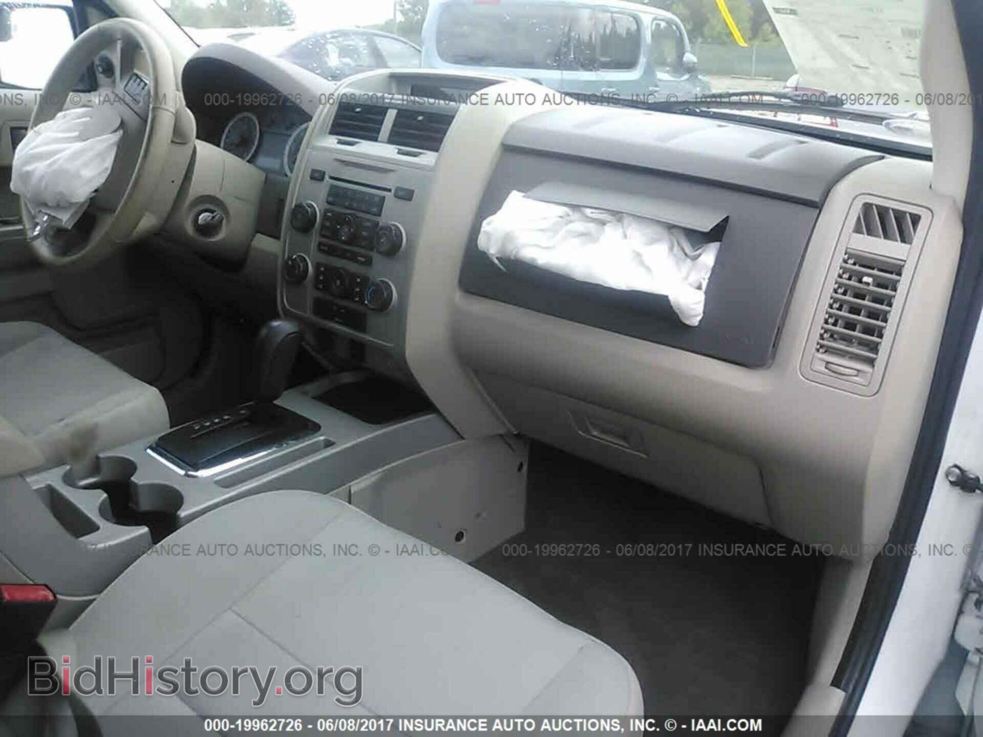 2011 Ford Escape - VIN: 1FMCU0D76BKB35091 - Фото 5