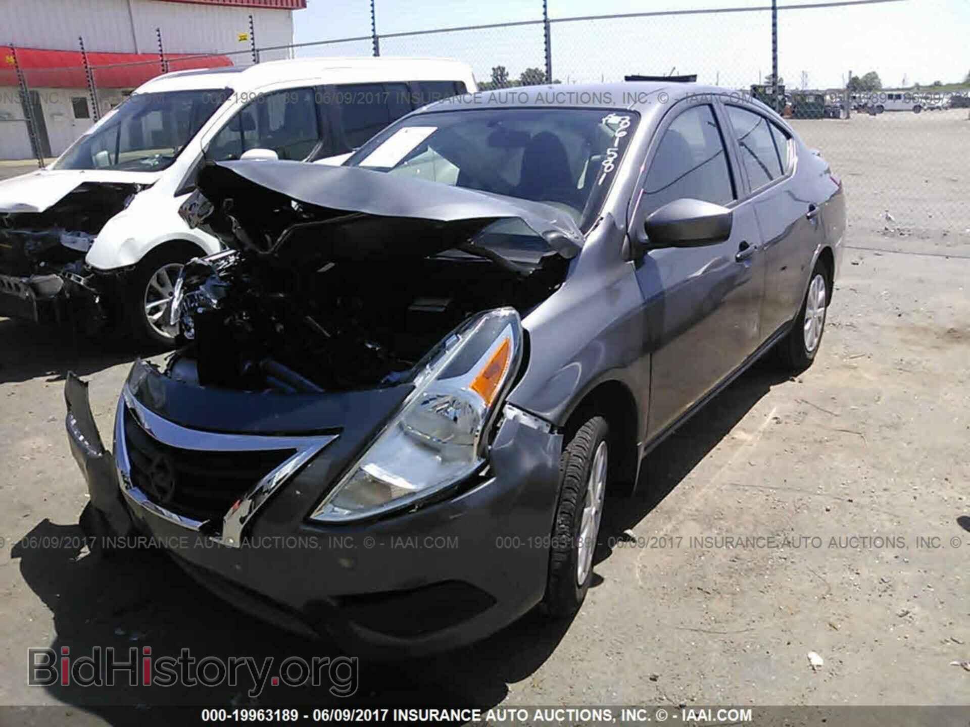 2017 Nissan Versa - VIN: 3N1CN7AP3HL861581 - Photo 2