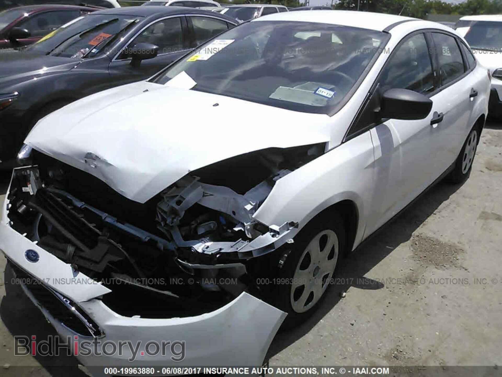 2017 Ford Focus - VIN: 1FADP3E29HL210346 - Photo 2