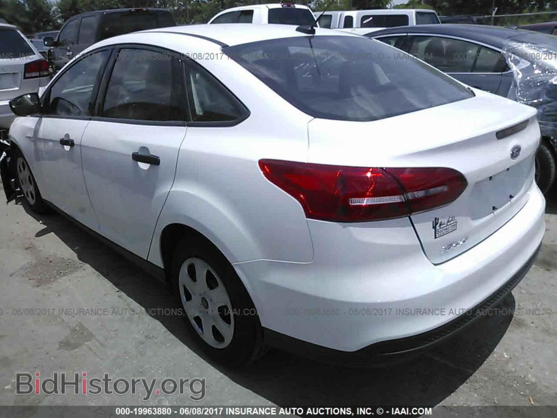 2017 Ford Focus - VIN: 1FADP3E29HL210346 - Photo 3