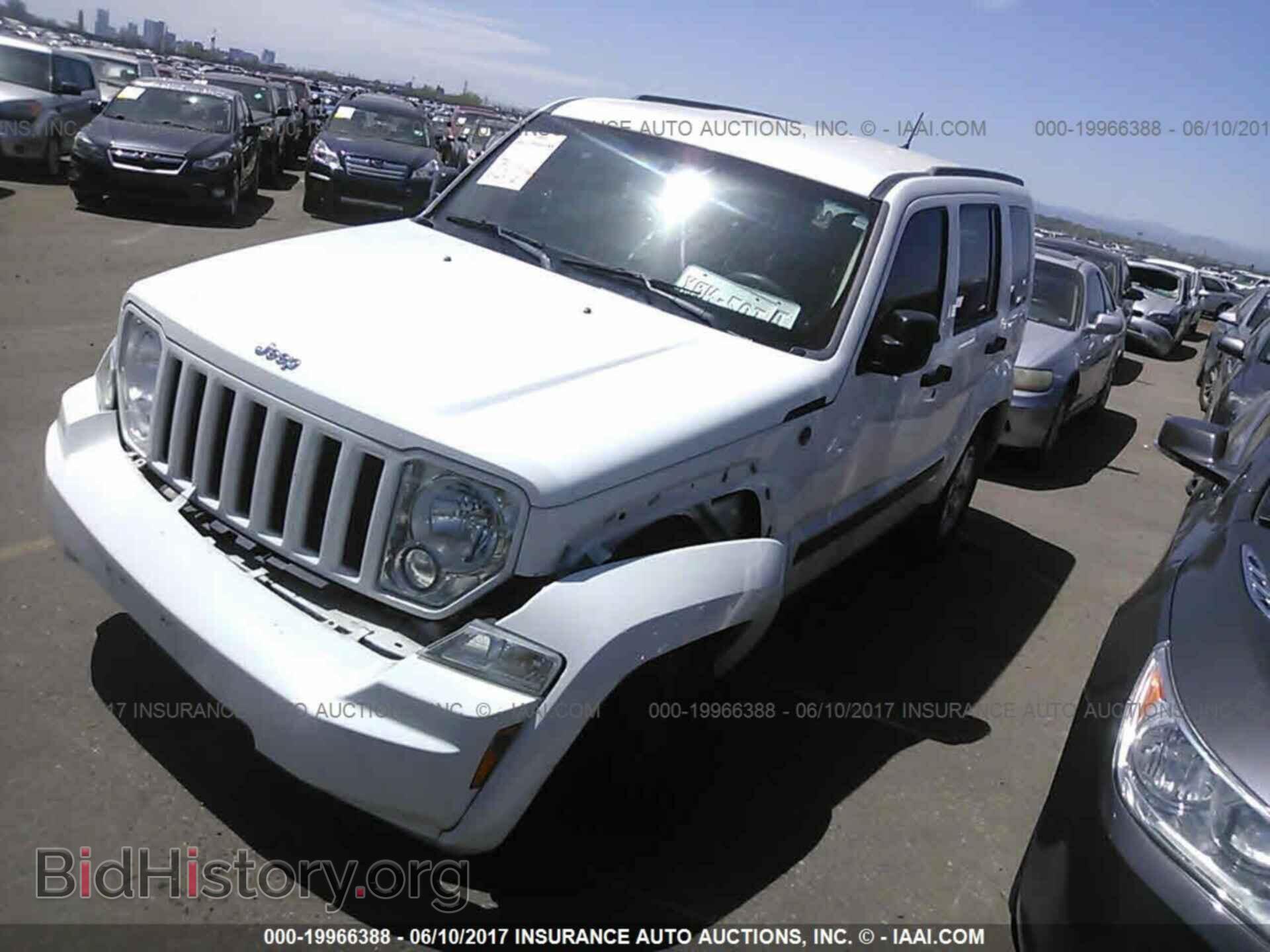 2012 Jeep Liberty - VIN: 1C4PJMAK2CW149840 - Фото 2