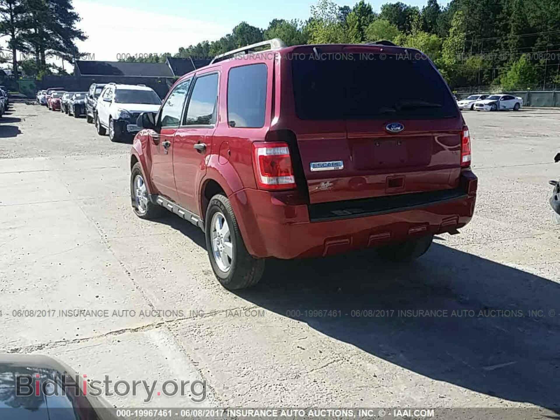 2011 Ford Escape - VIN: 1FMCU0D77BKB47475 - Фото 3