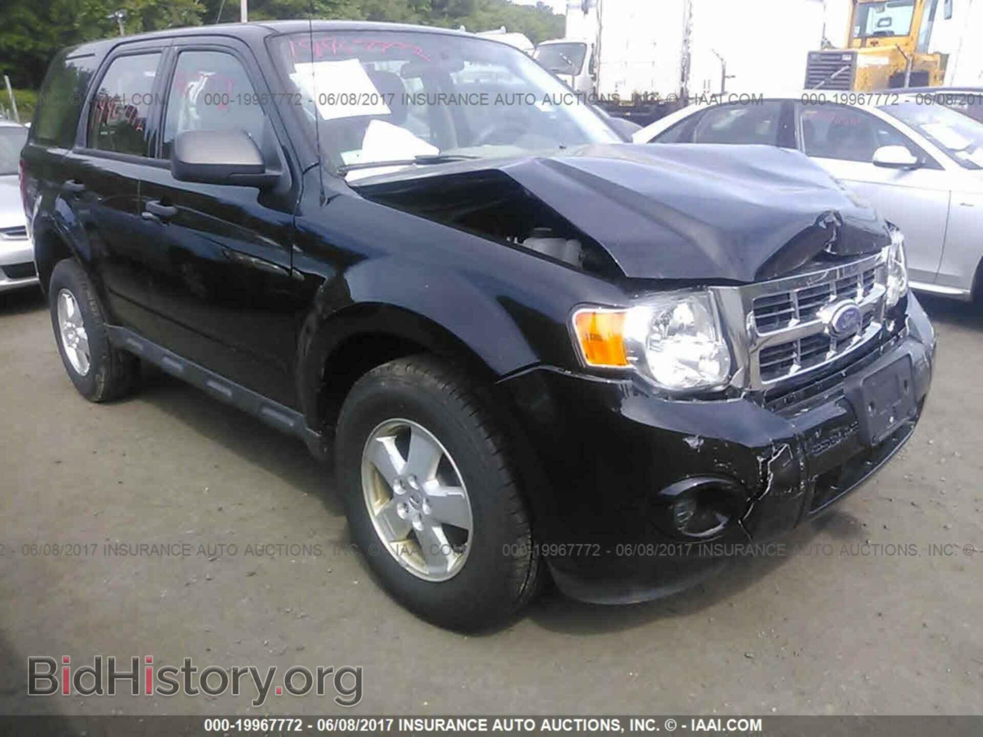 Photo 1FMCU0C70CKB60409 - Ford Escape 2012