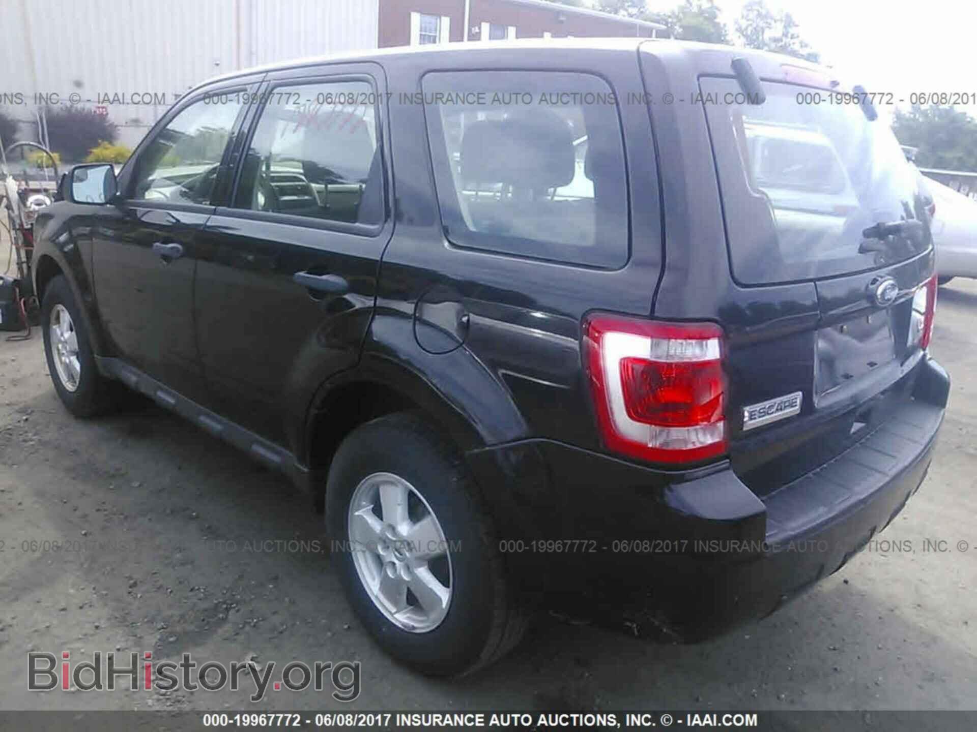 2012 Ford Escape - VIN: 1FMCU0C70CKB60409 - Photo 3
