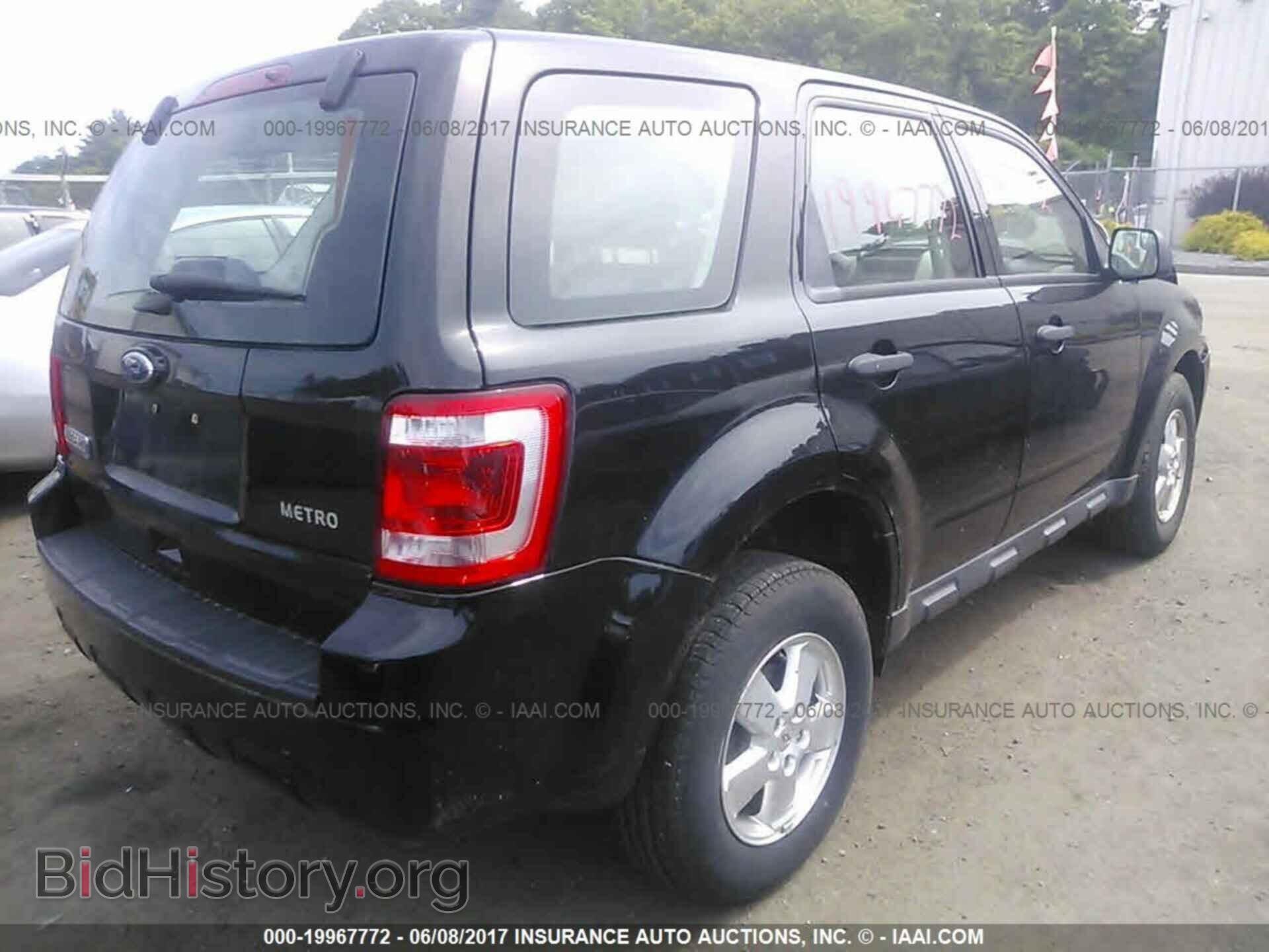 2012 Ford Escape - VIN: 1FMCU0C70CKB60409 - Photo 4