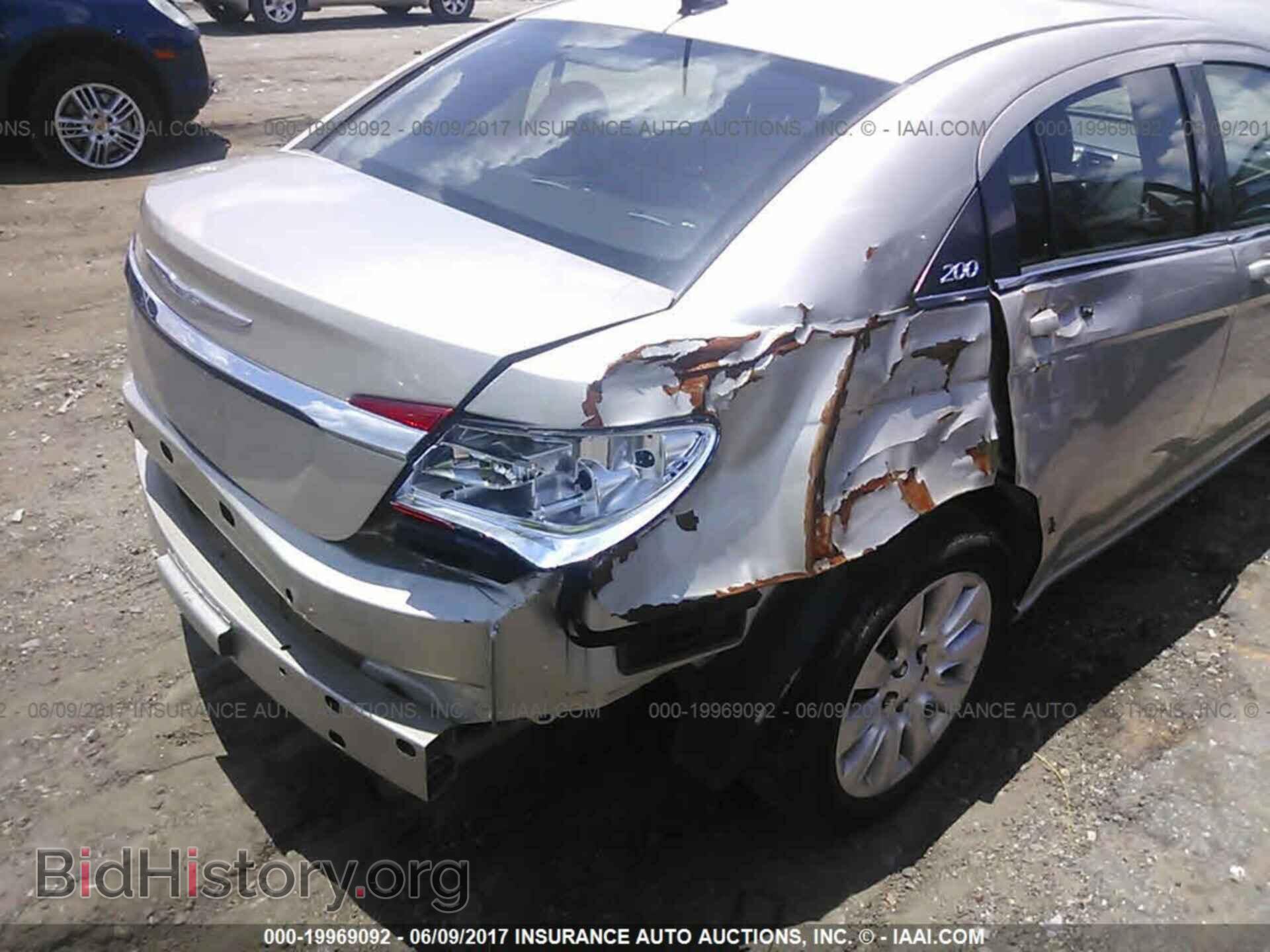 2013 Chrysler 200 - VIN: 1C3CCBAB8DN648358 - Photo 6