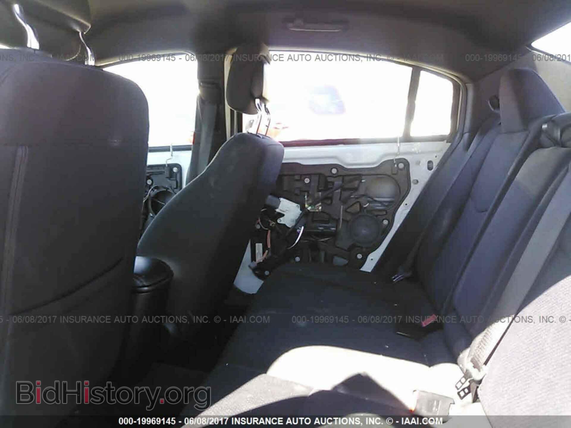 2013 Chrysler 200 - VIN: 1C3CCBBG8DN573316 - Photo 8