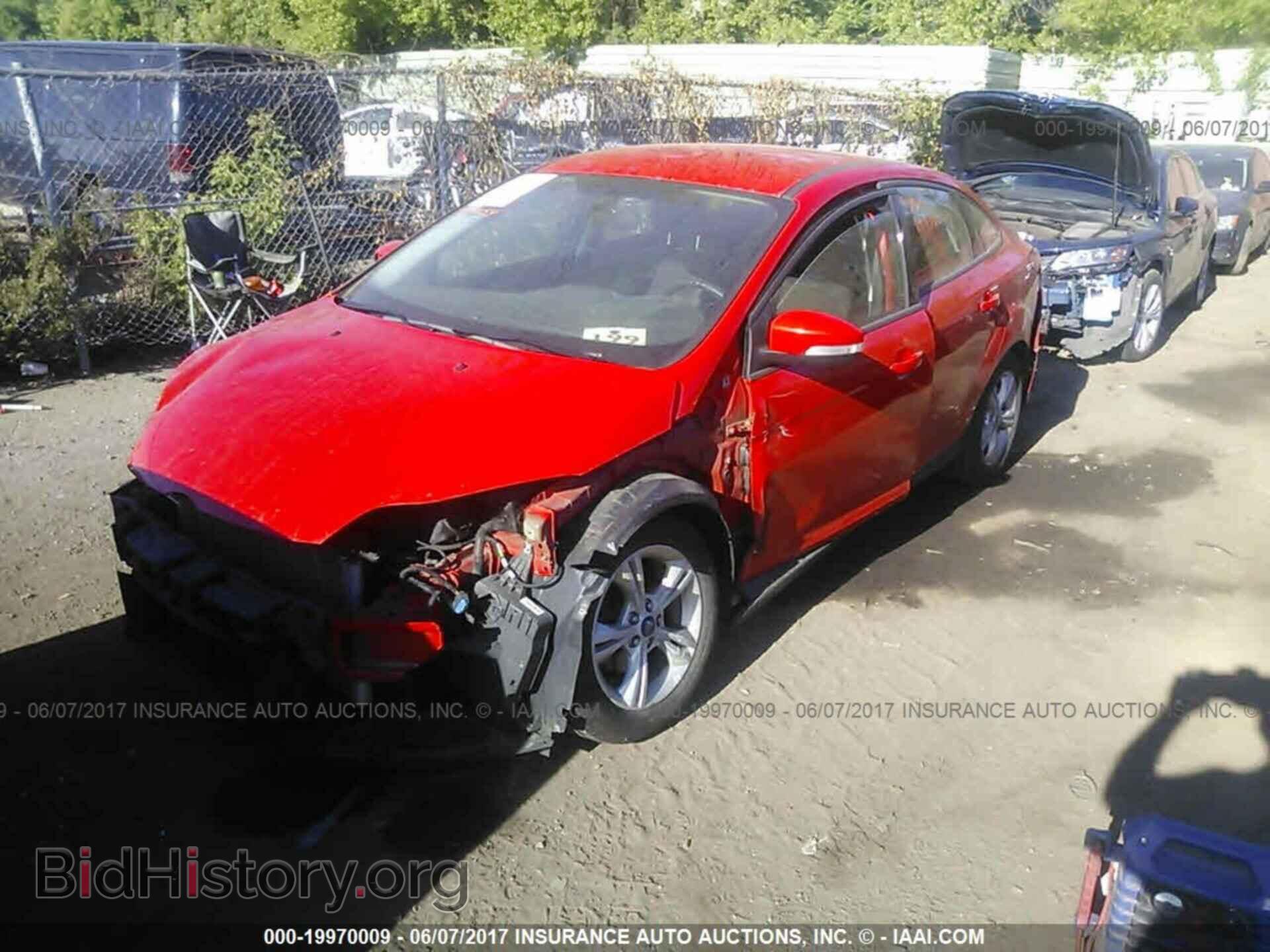 2014 Ford Focus - VIN: 1FADP3F22EL439428 - Фото 2