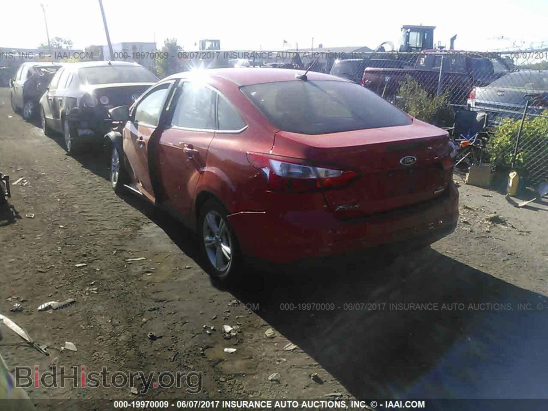 2014 Ford Focus - VIN: 1FADP3F22EL439428 - Фото 3