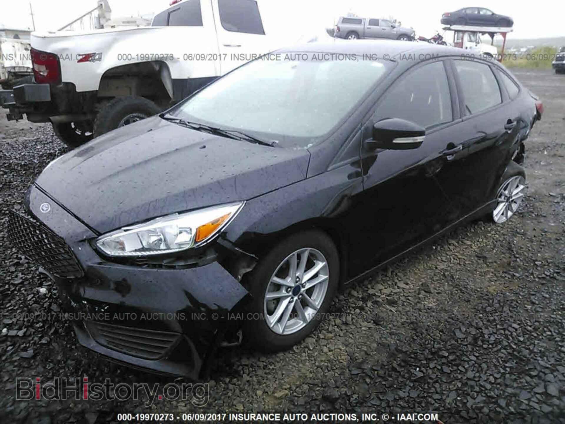 2016 Ford Focus - VIN: 1FADP3F22GL282843 - Фото 2