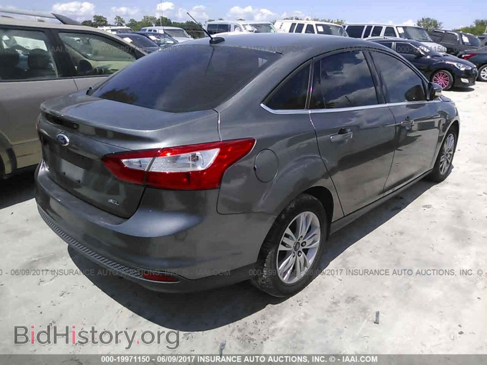 2012 Ford Focus - VIN: 1FAHP3H20CL308655 - Photo 4