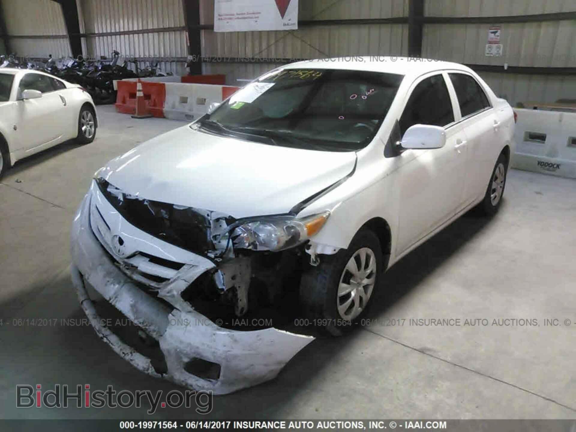2013 Toyota Corolla - VIN: 2T1BU4EE7DC949596 - Фото 2