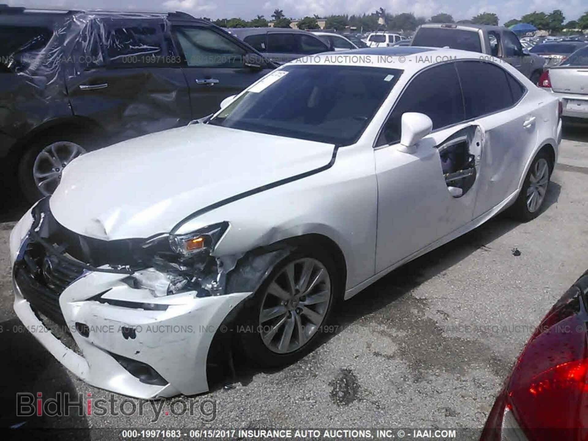 2015 Lexus Is - VIN: JTHBF1D24F5078400 - Photo 2
