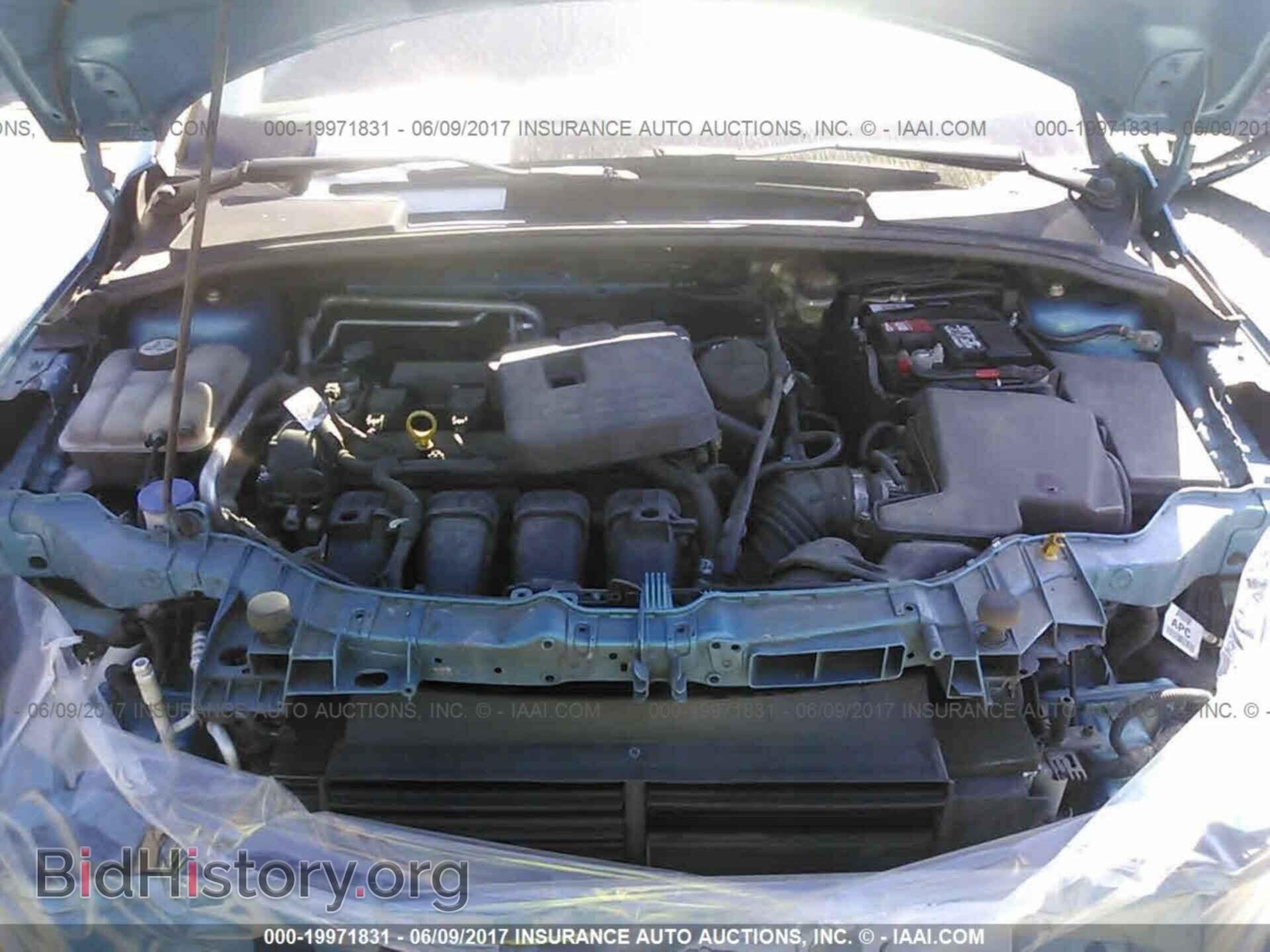 2012 Ford Focus - VIN: 1FAHP3F23CL187638 - Photo 10