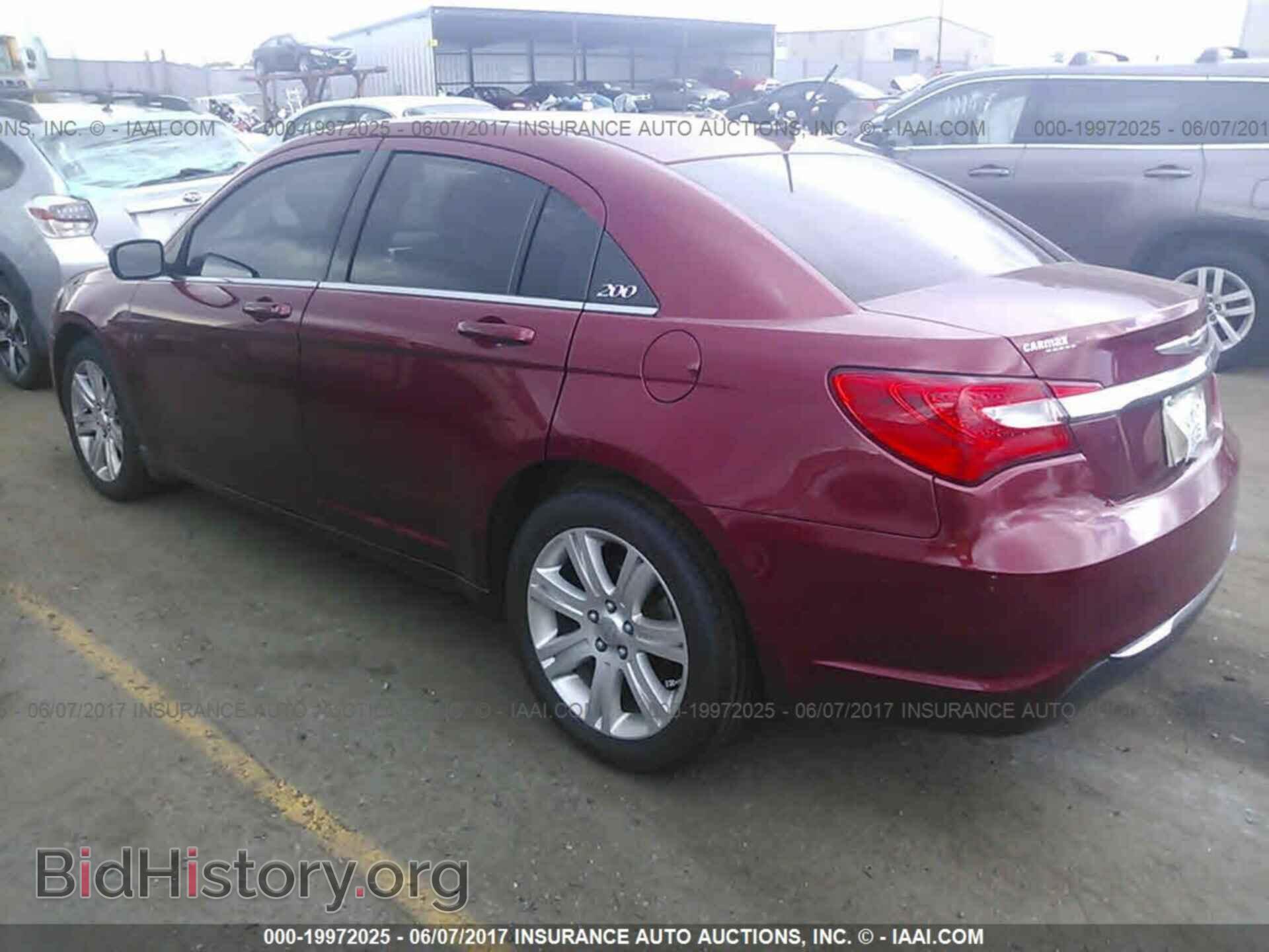 2013 Chrysler 200 - VIN: 1C3CCBAB2DN733034 - Фото 3