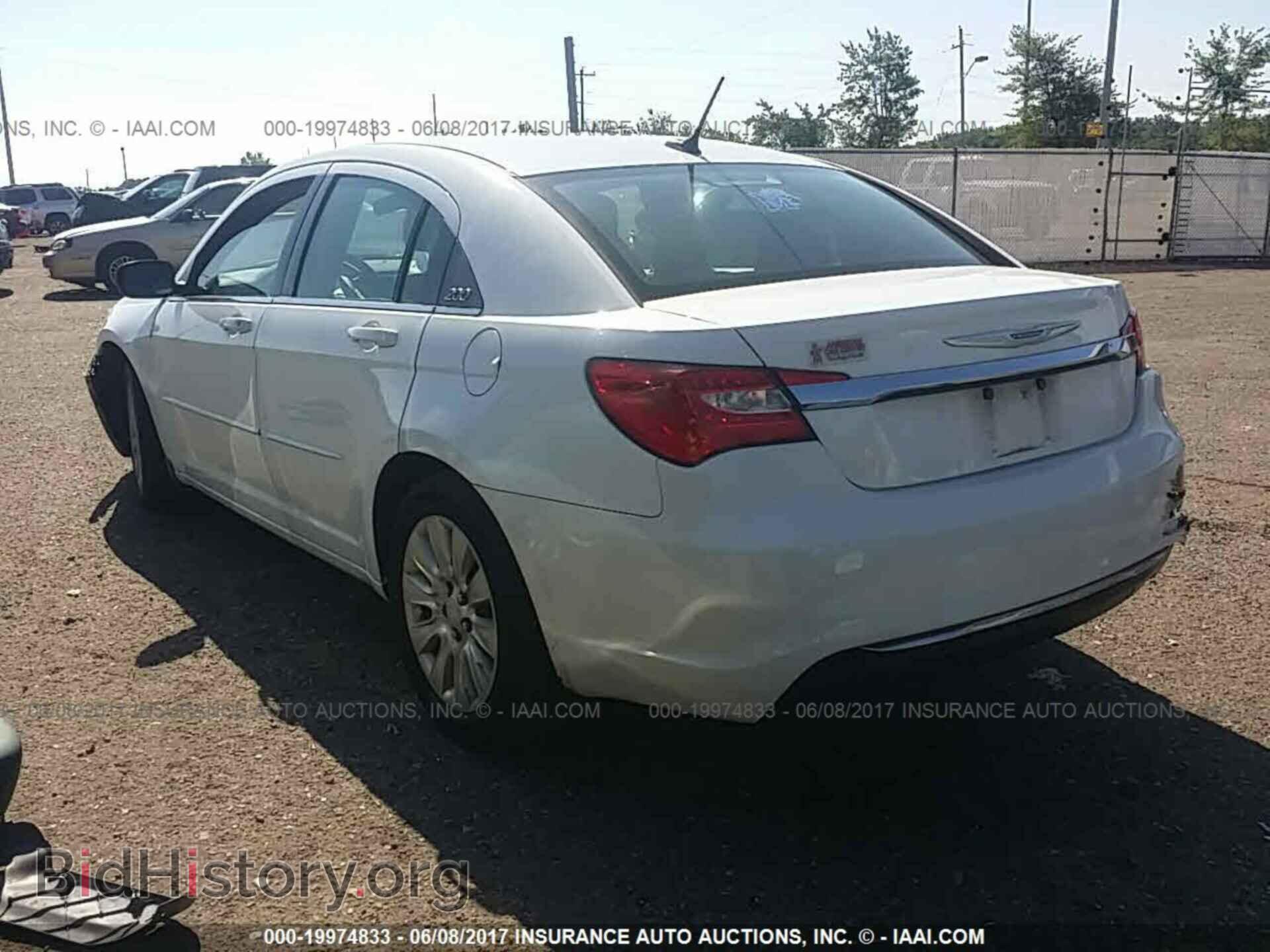 2012 Chrysler 200 - VIN: 1C3CCBAB8CN201818 - Photo 3