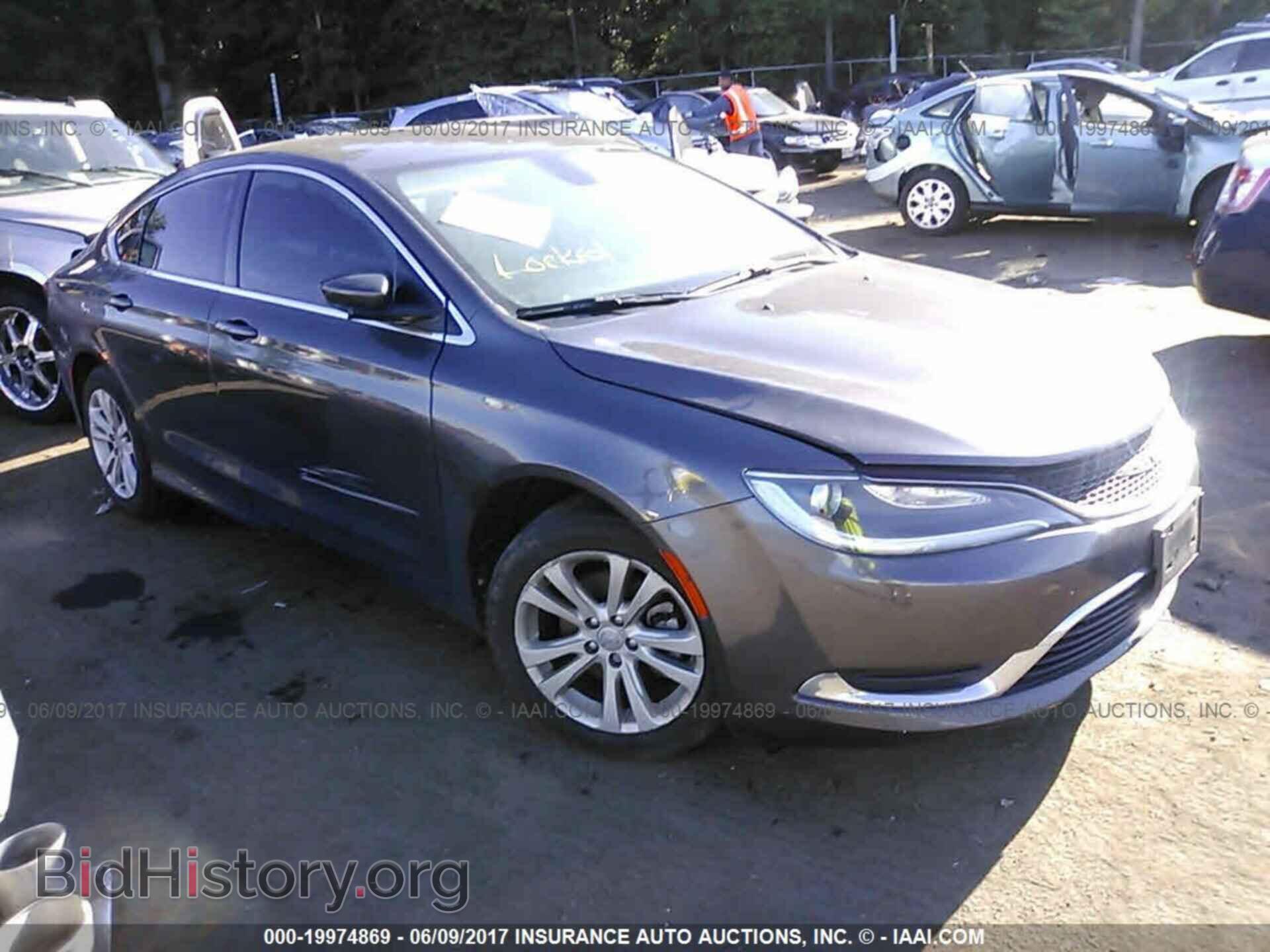 Photo 1C3CCCABXFN707015 - Chrysler 200 2015