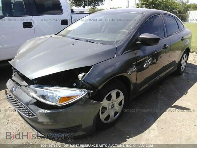 2017 Ford Focus - VIN: 1FADP3E24HL229662 - Photo 2