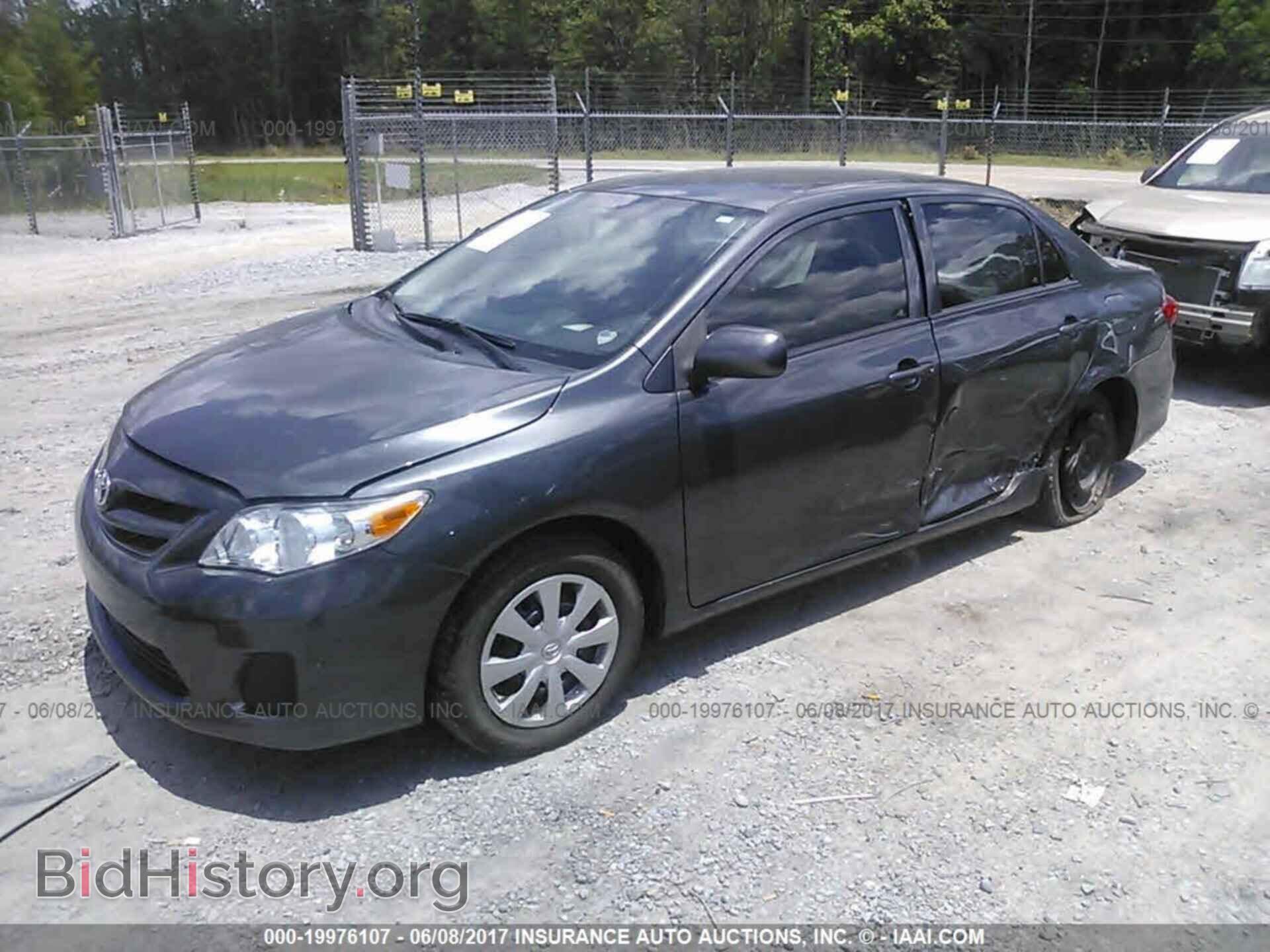 2013 Toyota Corolla - VIN: 2T1BU4EEXDC113135 - Фото 2
