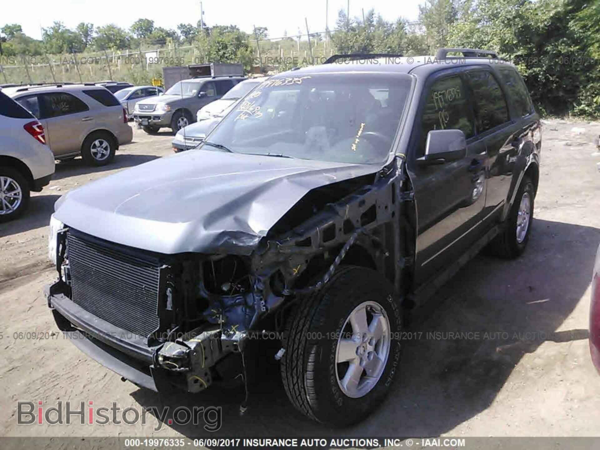 2012 Ford Escape - VIN: 1FMCU9DG8CKB43280 - Photo 2