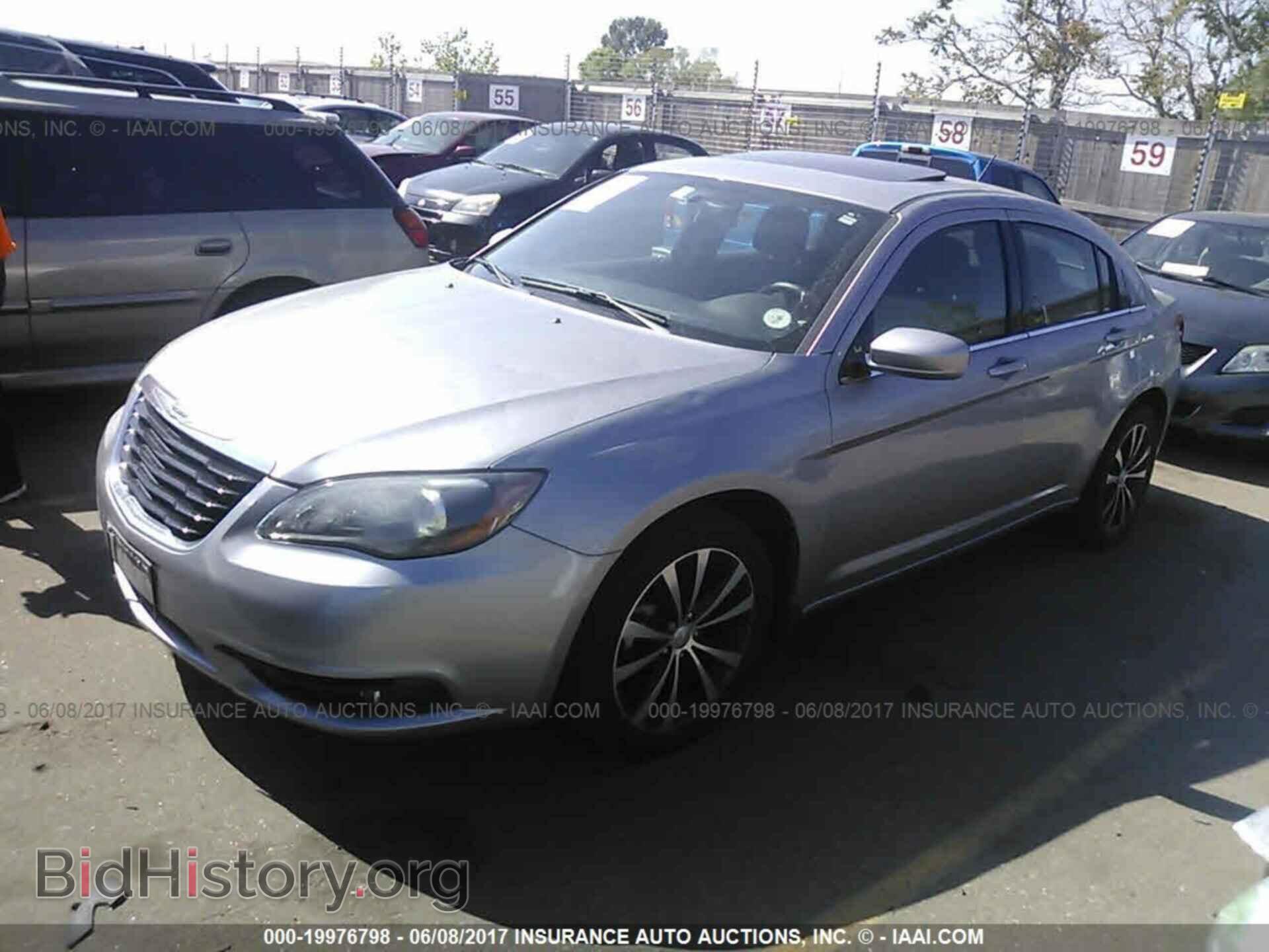 2013 Chrysler 200 - VIN: 1C3CCBBB7DN509787 - Photo 2