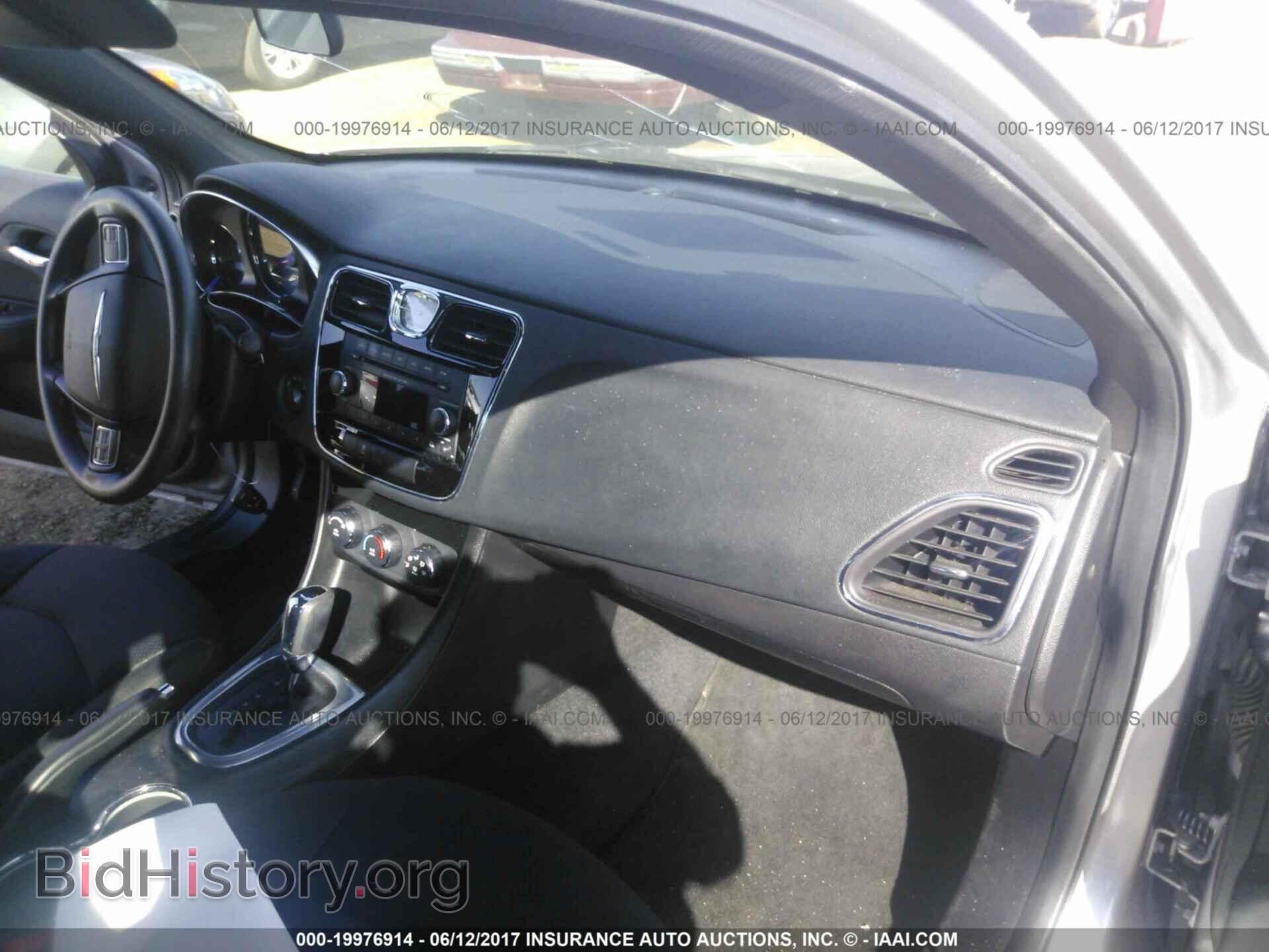 2013 Chrysler 200 - VIN: 1C3CCBAB1DN642014 - Photo 5