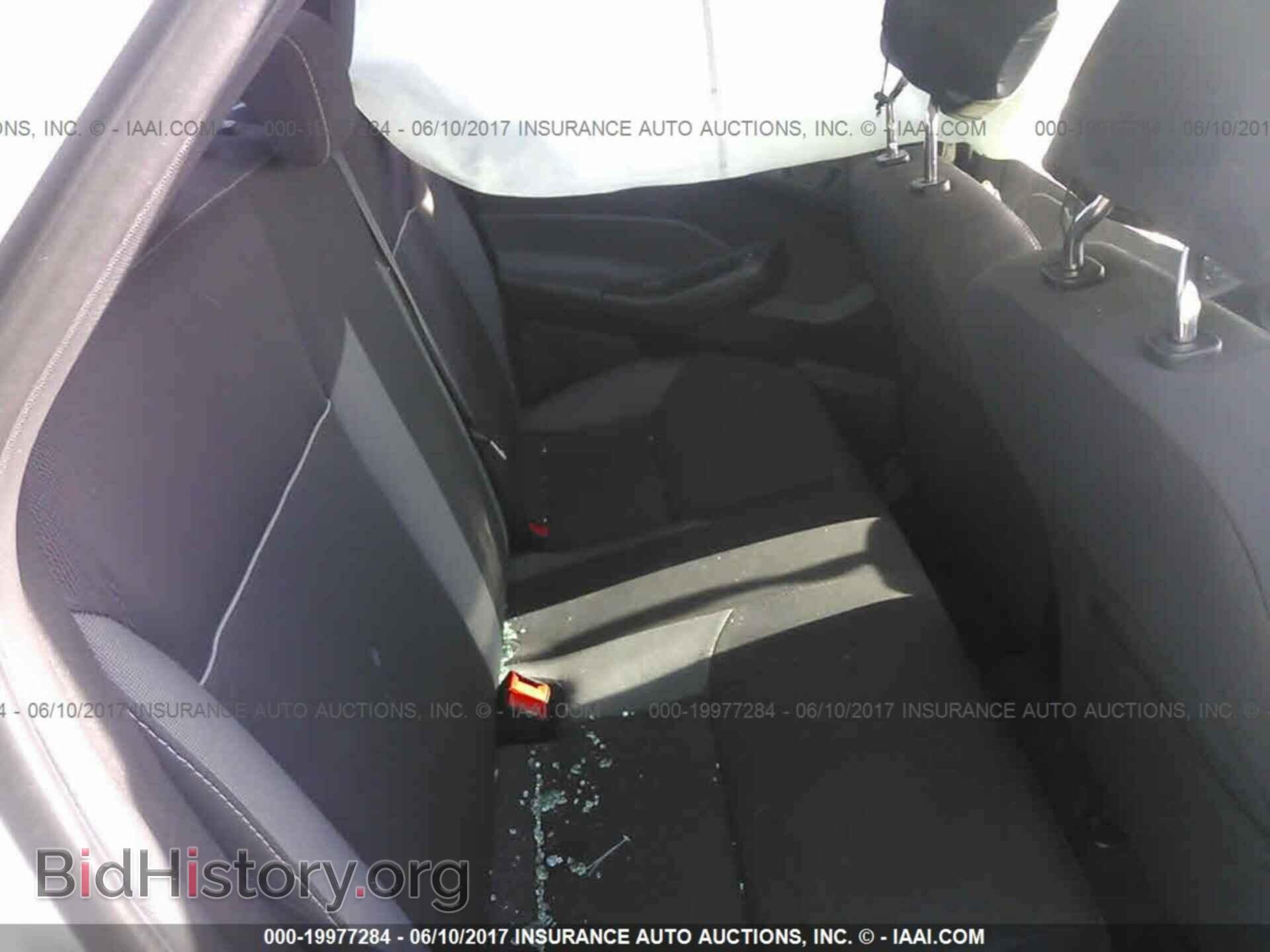 2012 Ford Focus - VIN: 1FAHP3F28CL310155 - Photo 8