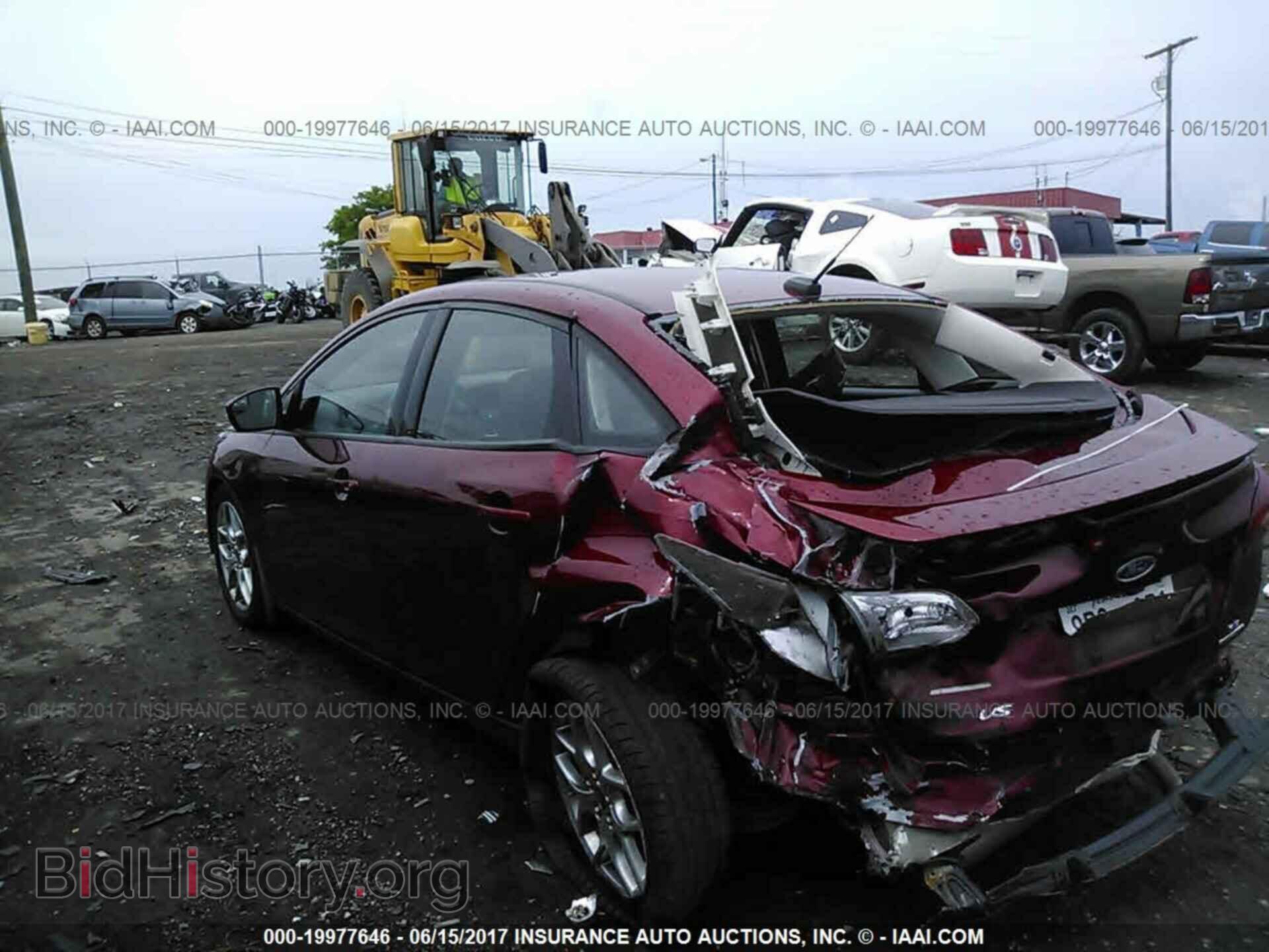 2015 Ford Focus - VIN: 1FADP3F29FL200654 - Photo 3