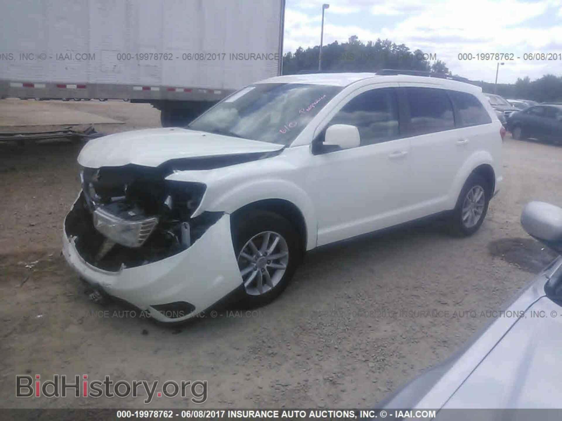 2015 Dodge Journey - VIN: 3C4PDCBG8FT696567 - Фото 2