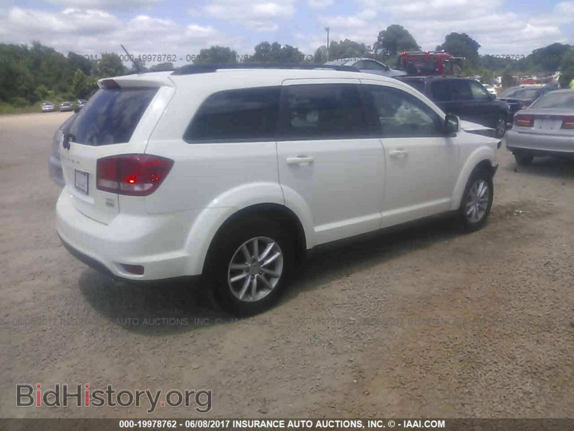 2015 Dodge Journey - VIN: 3C4PDCBG8FT696567 - Фото 4