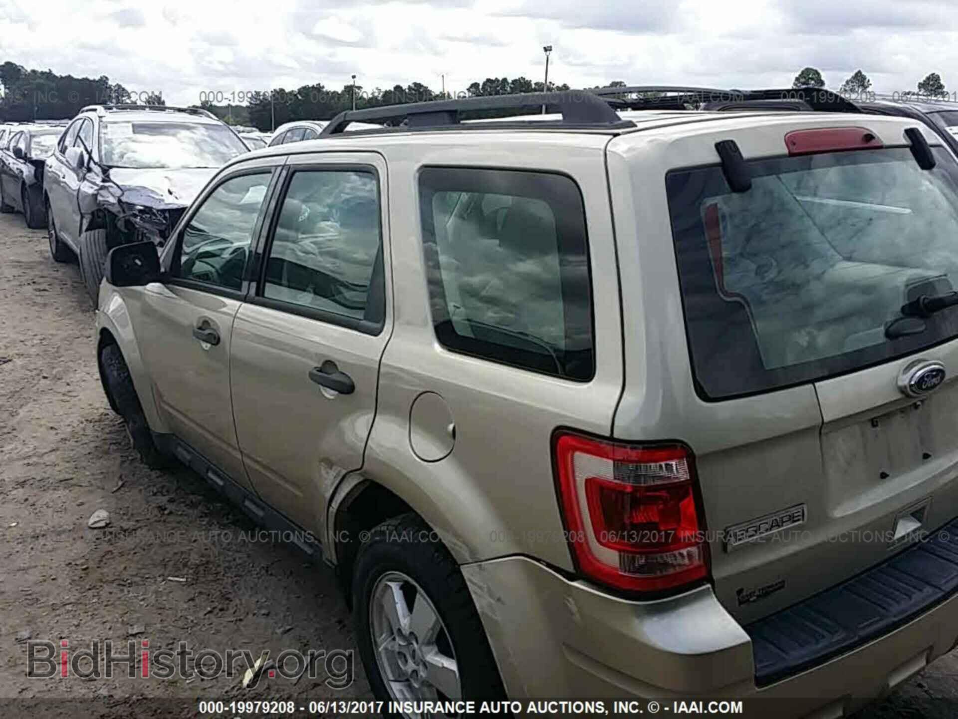 2012 Ford Escape - VIN: 1FMCU0C79CKC52277 - Photo 3