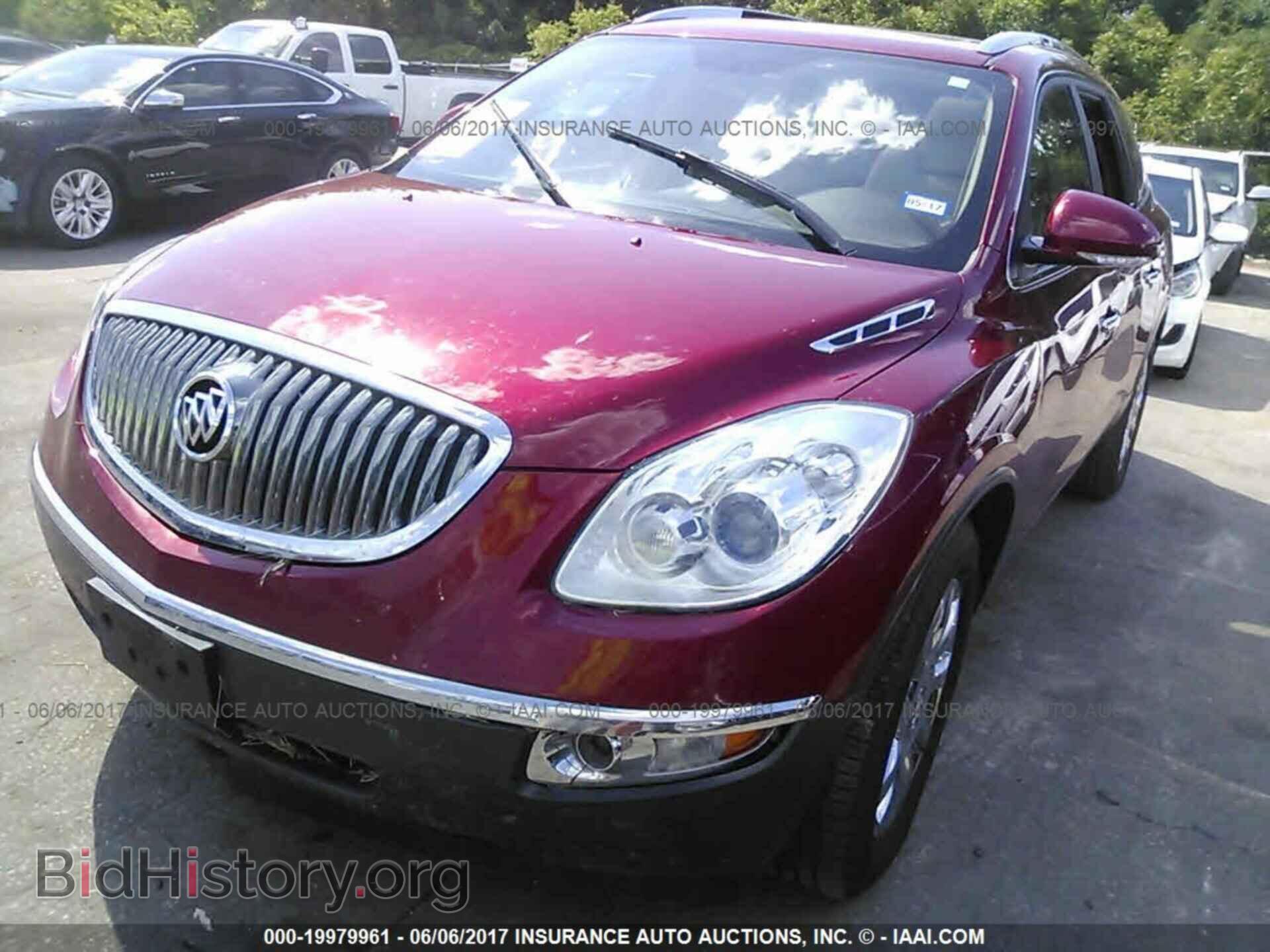 2012 Buick Enclave - VIN: 5GAKRDED4CJ290874 - Photo 2