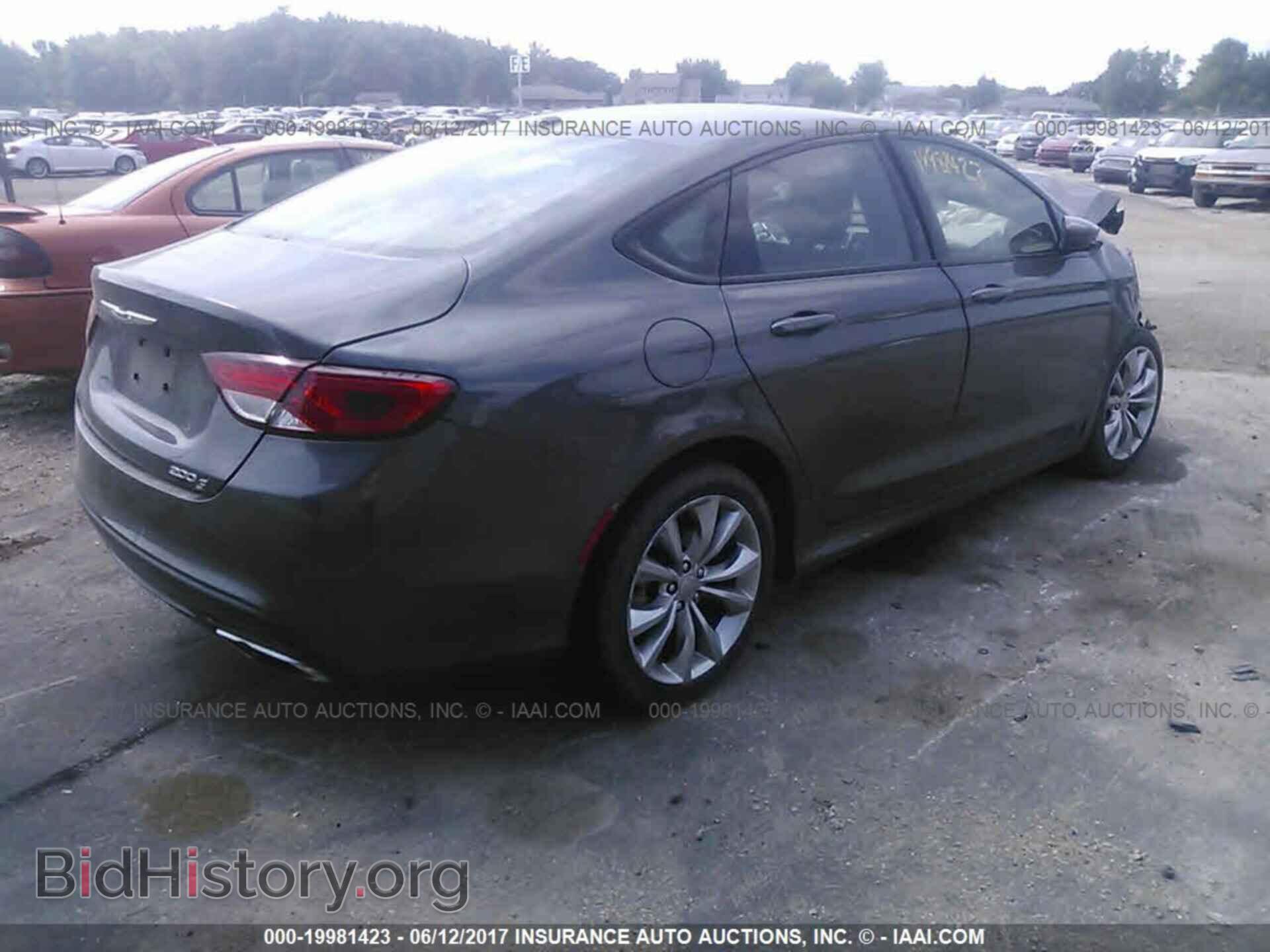 2015 Chrysler 200 - VIN: 1C3CCCBB5FN652567 - Photo 4